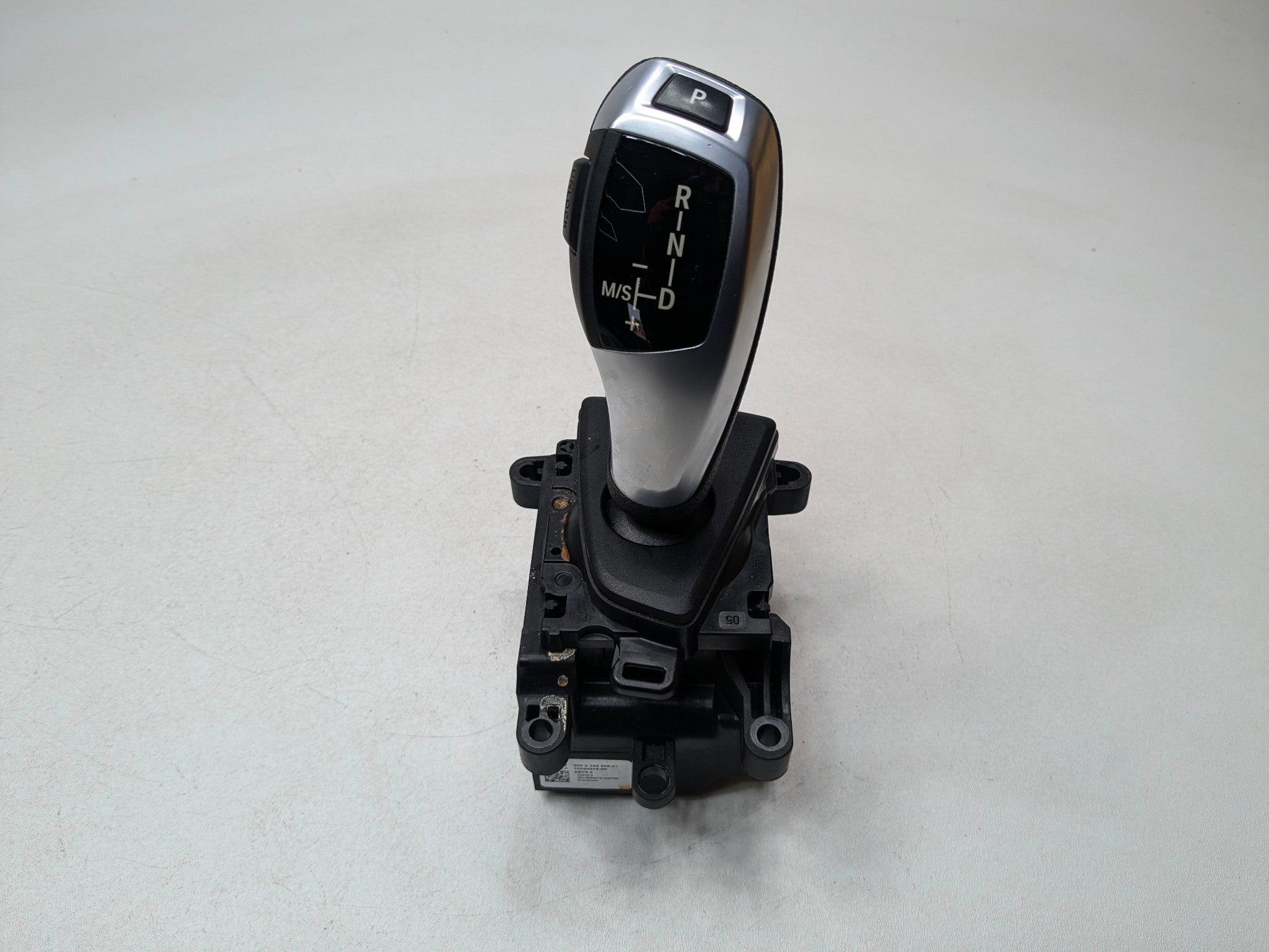 2015 - 2018 BMW 320I OEM AUTOMATIC TRANSMISSION GEAR SHIFTER SELECTOR