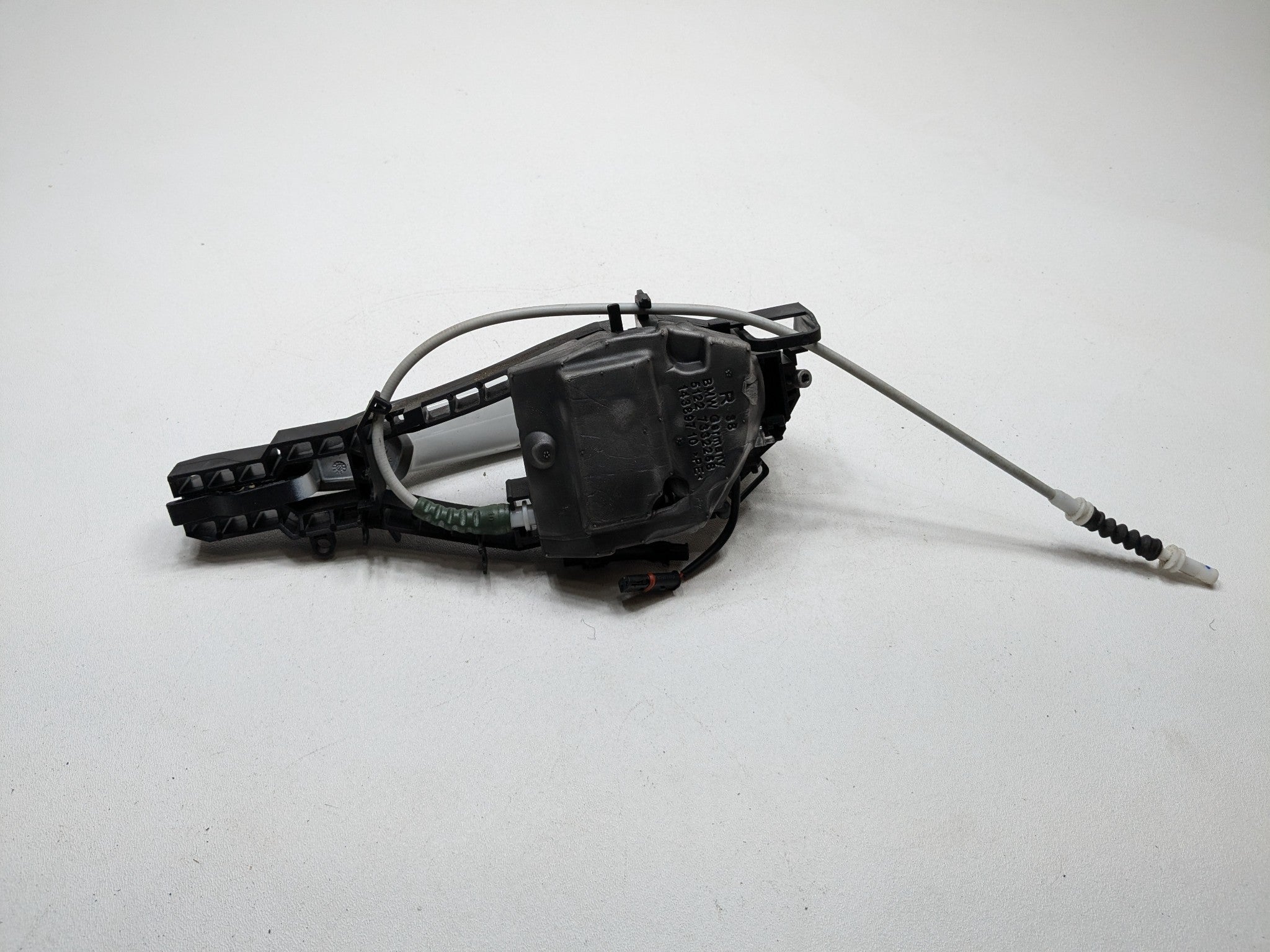 2015 - 2018 BMW 320I OEM EXTERIOR DOOR HANDLE REAR RIGHT PASSENGER SIDE