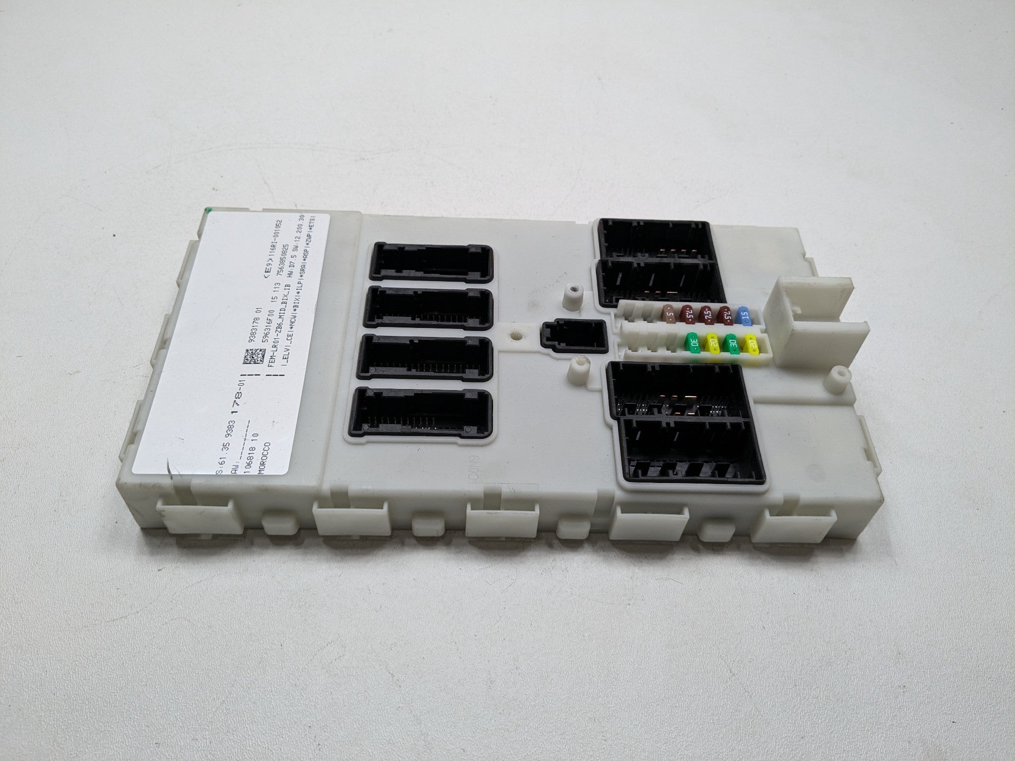 2015 - 2018 BMW 320I OEM BODY COMFORT CONTROL MODULE FUSE UNIT