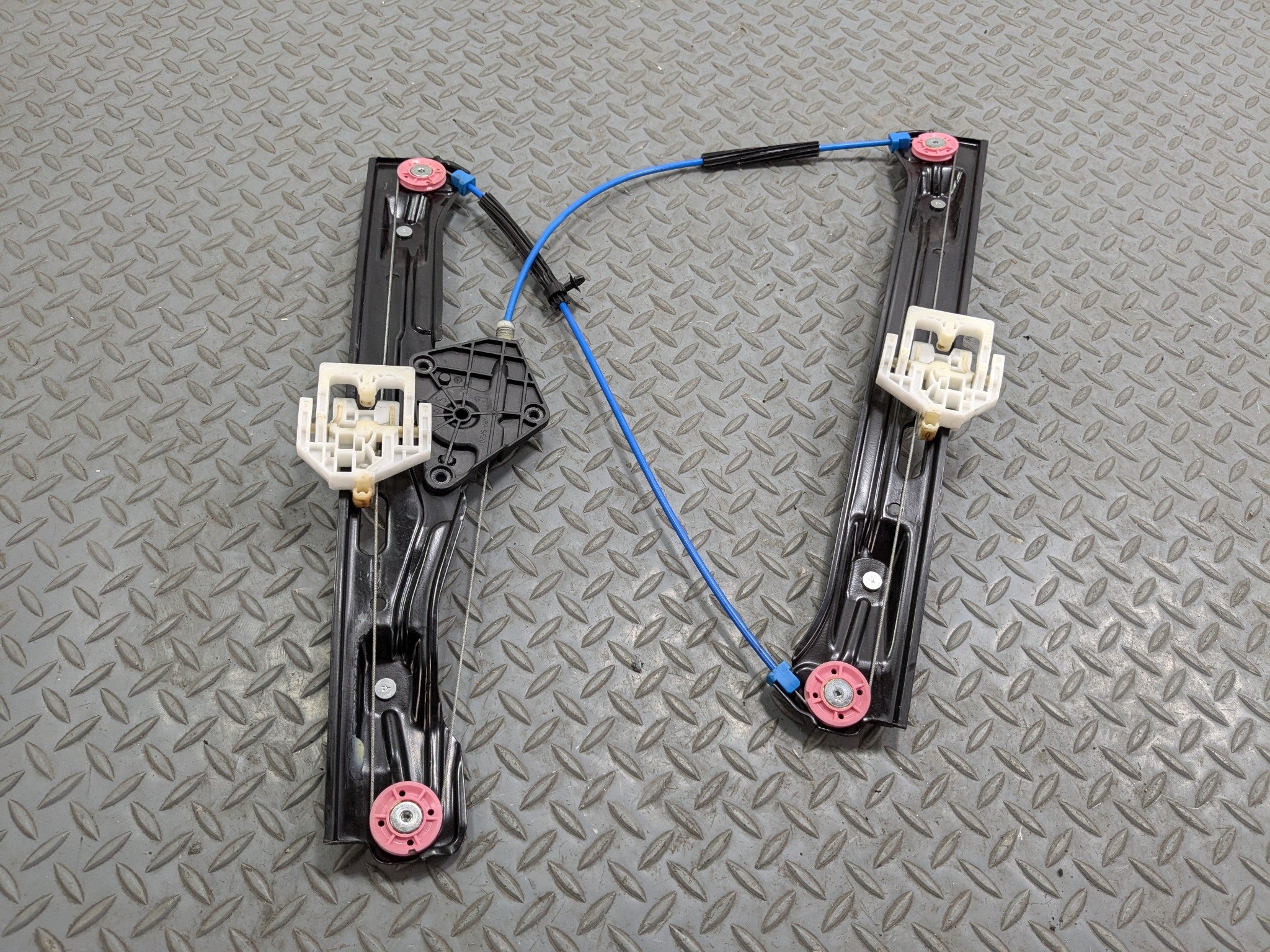 2015 - 2018 BMW 320I OEM DOOR WINDOW REGULATOR FRONT LEFT DRIVER SIDE