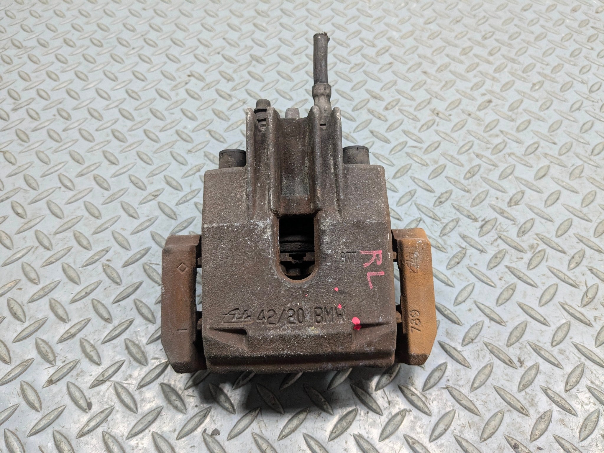 2008 - 2010 BMW 528I OEM BRAKE CALIPER ASSEMBLY REAR LEFT DRIVER SIDE