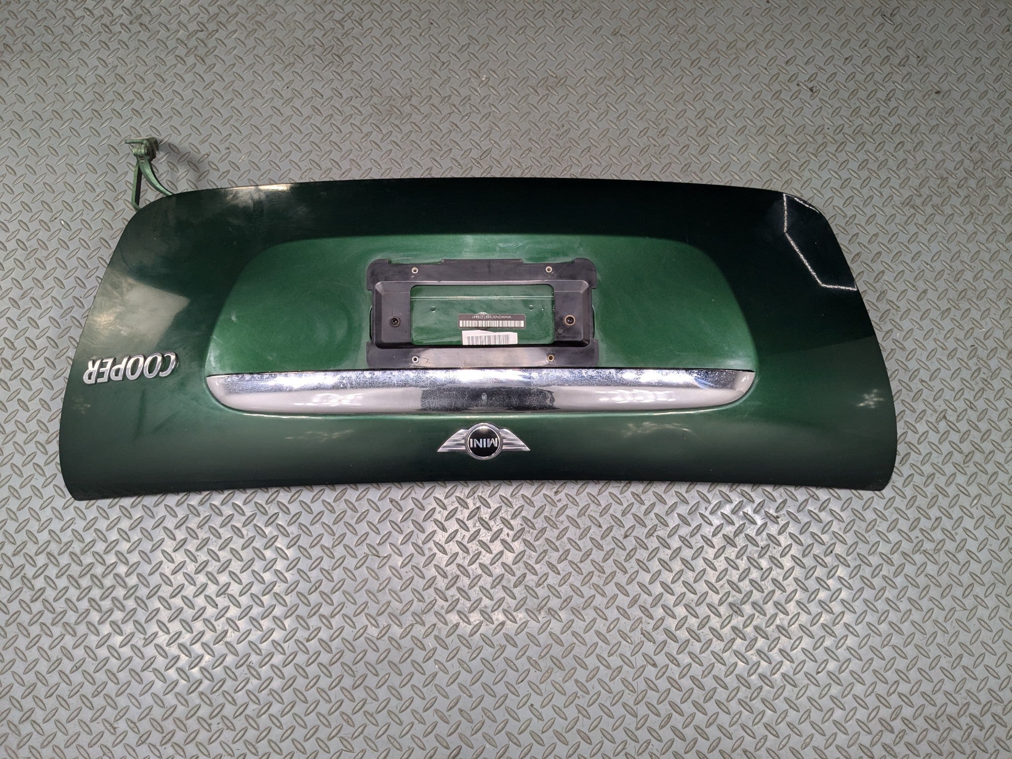 2011 - 2013 MINI COOPER OEM REAR TRUNK LID LIFTGATE TAILGATE HATCH GREEN