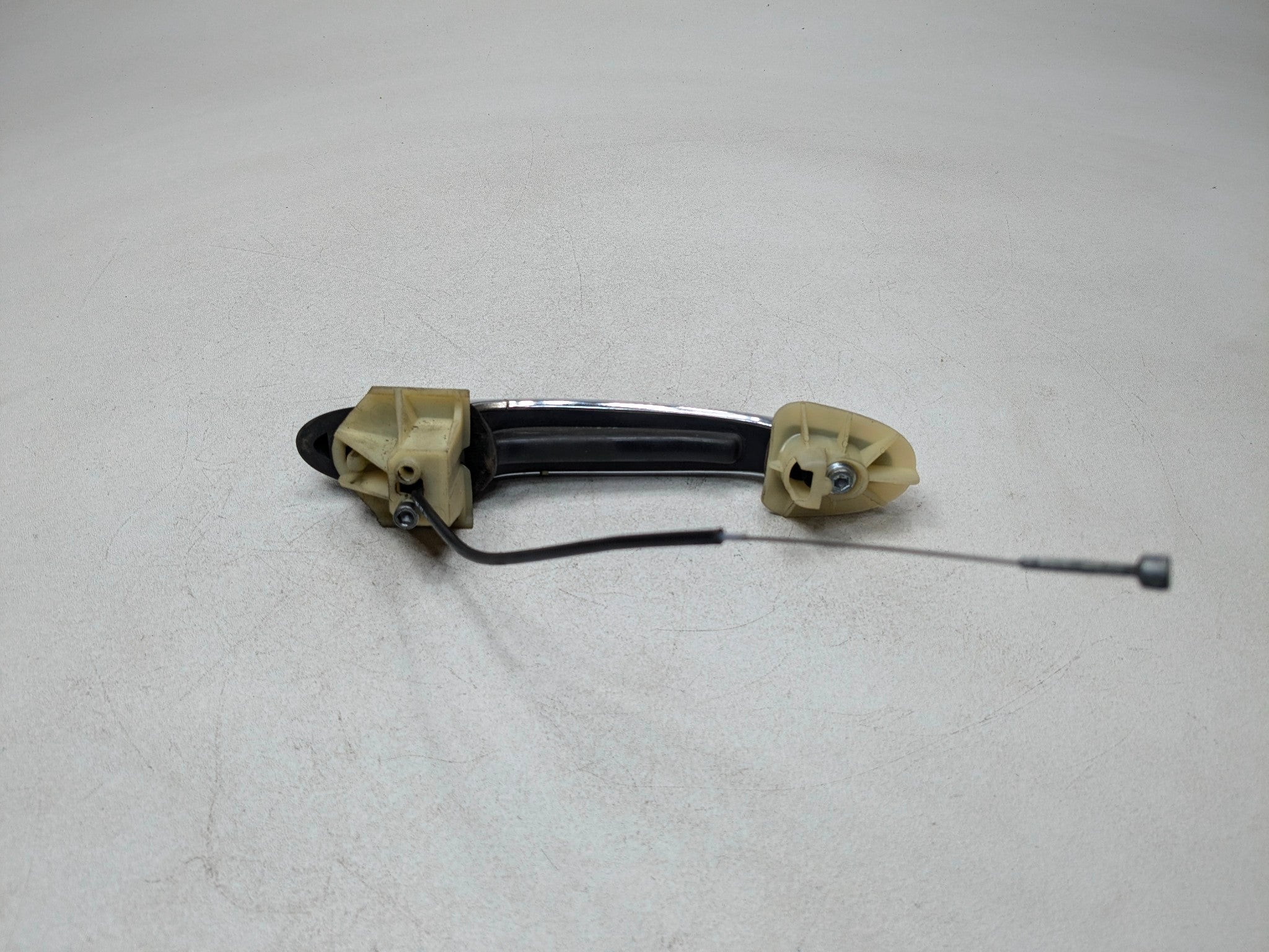 2011 - 2013 MINI COOPER OEM EXTERIOR DOOR HANDLE FRONT RIGHT PASSENGER SIDE