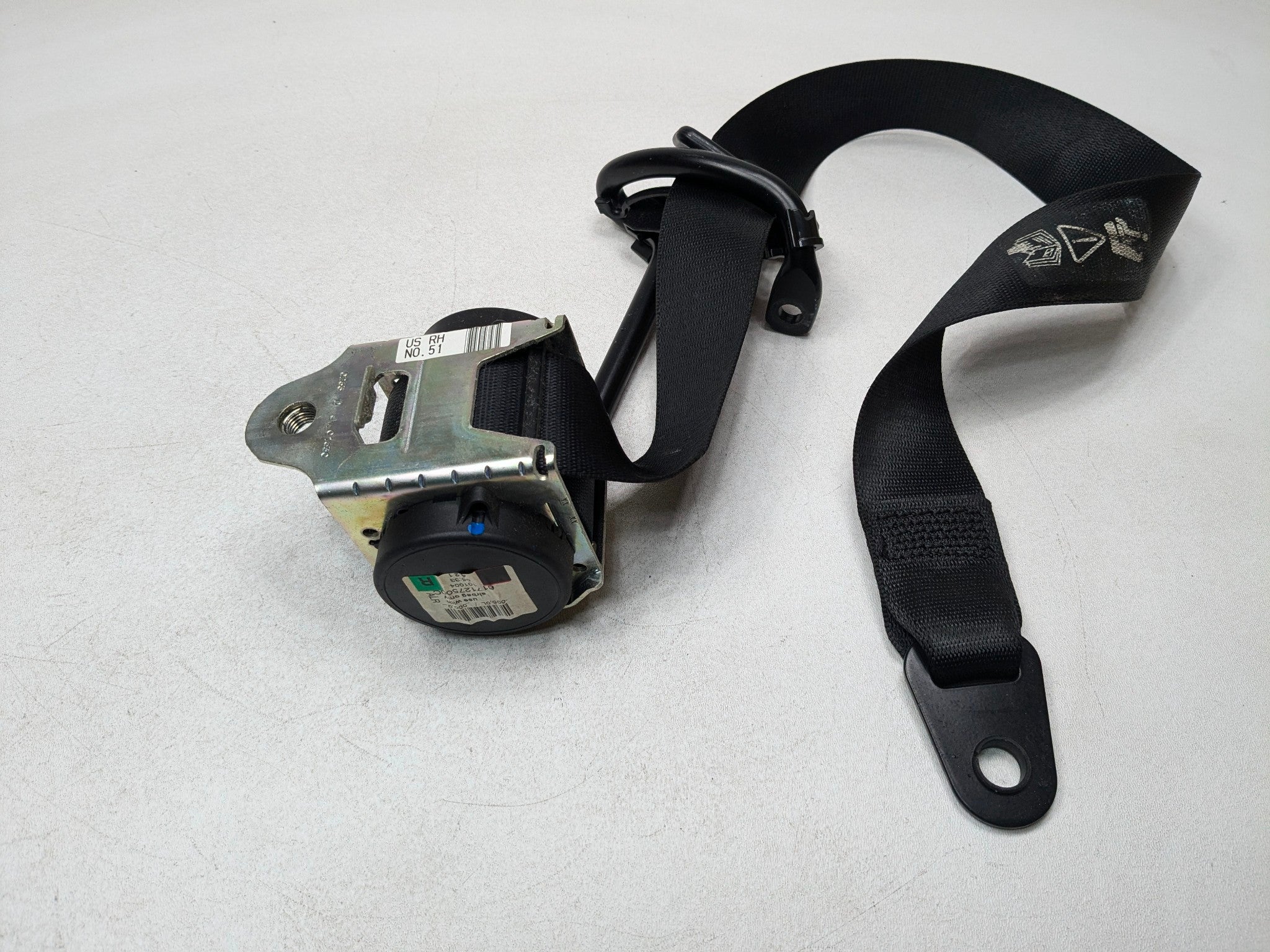 2011 - 2013 MINI COOPER OEM SEAT BELT RETRACTOR FRONT RIGHT PASSENGER SIDE BLACK