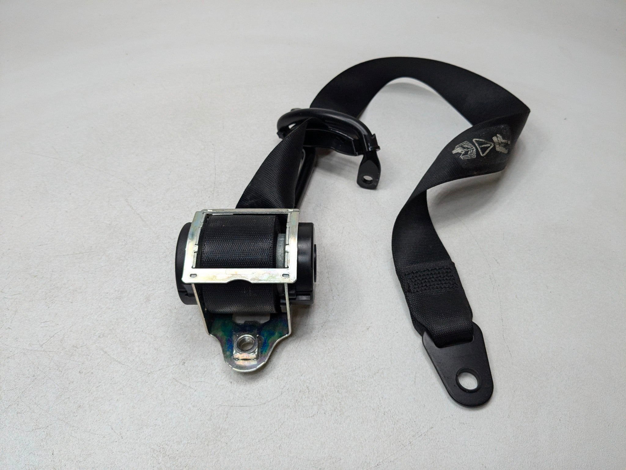 2011 - 2013 MINI COOPER OEM SEAT BELT RETRACTOR FRONT RIGHT PASSENGER SIDE BLACK