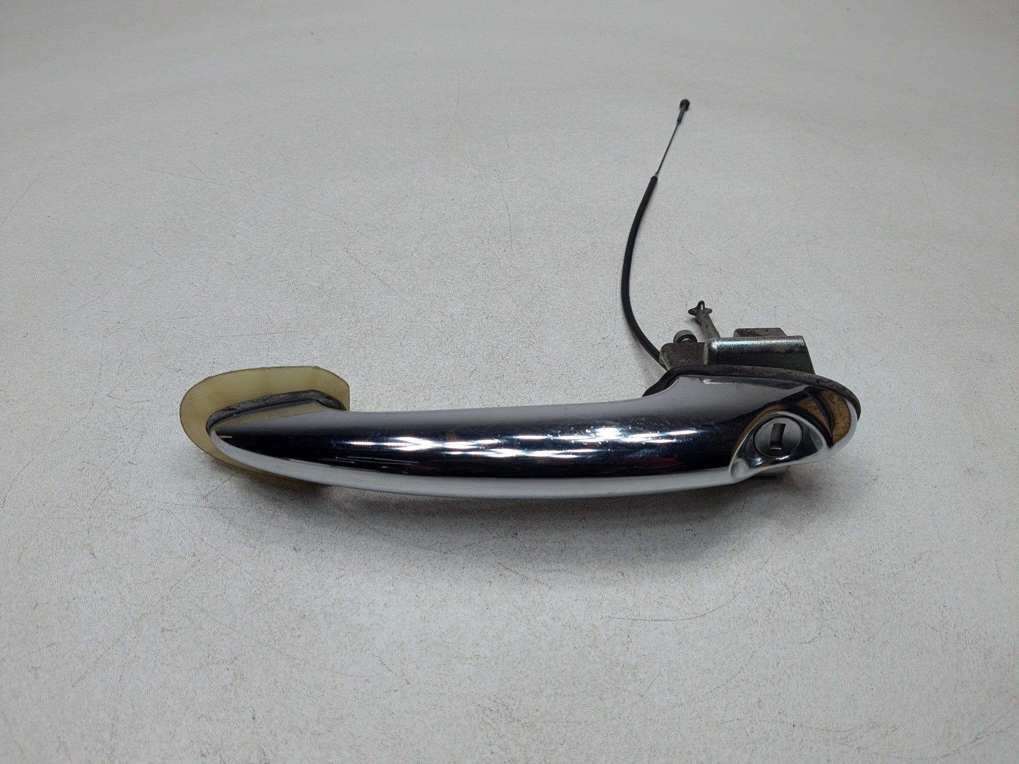 2011 - 2013 MINI COOPER OEM EXTERIOR DOOR HANDLE FRONT LEFT DRIVER SIDE