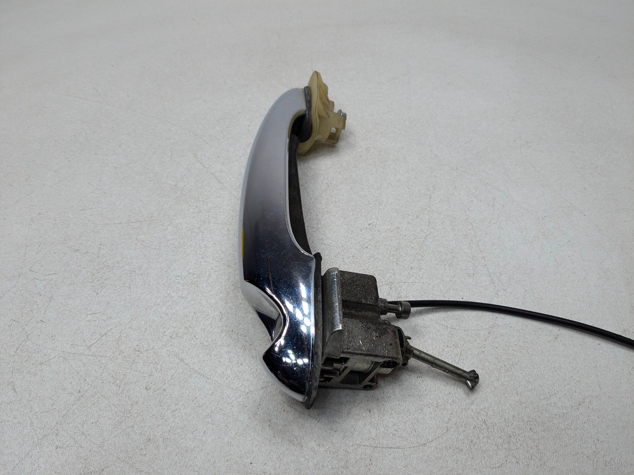 2011 - 2013 MINI COOPER OEM EXTERIOR DOOR HANDLE FRONT LEFT DRIVER SIDE