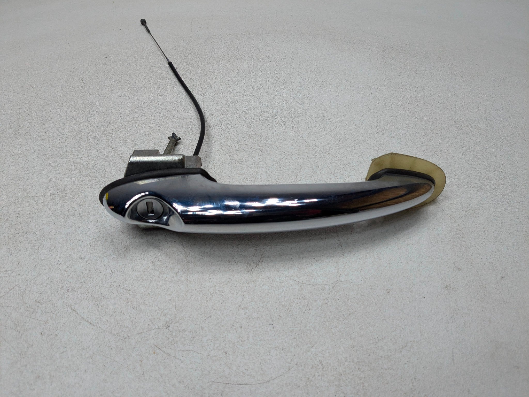 2011 - 2013 MINI COOPER OEM EXTERIOR DOOR HANDLE FRONT LEFT DRIVER SIDE