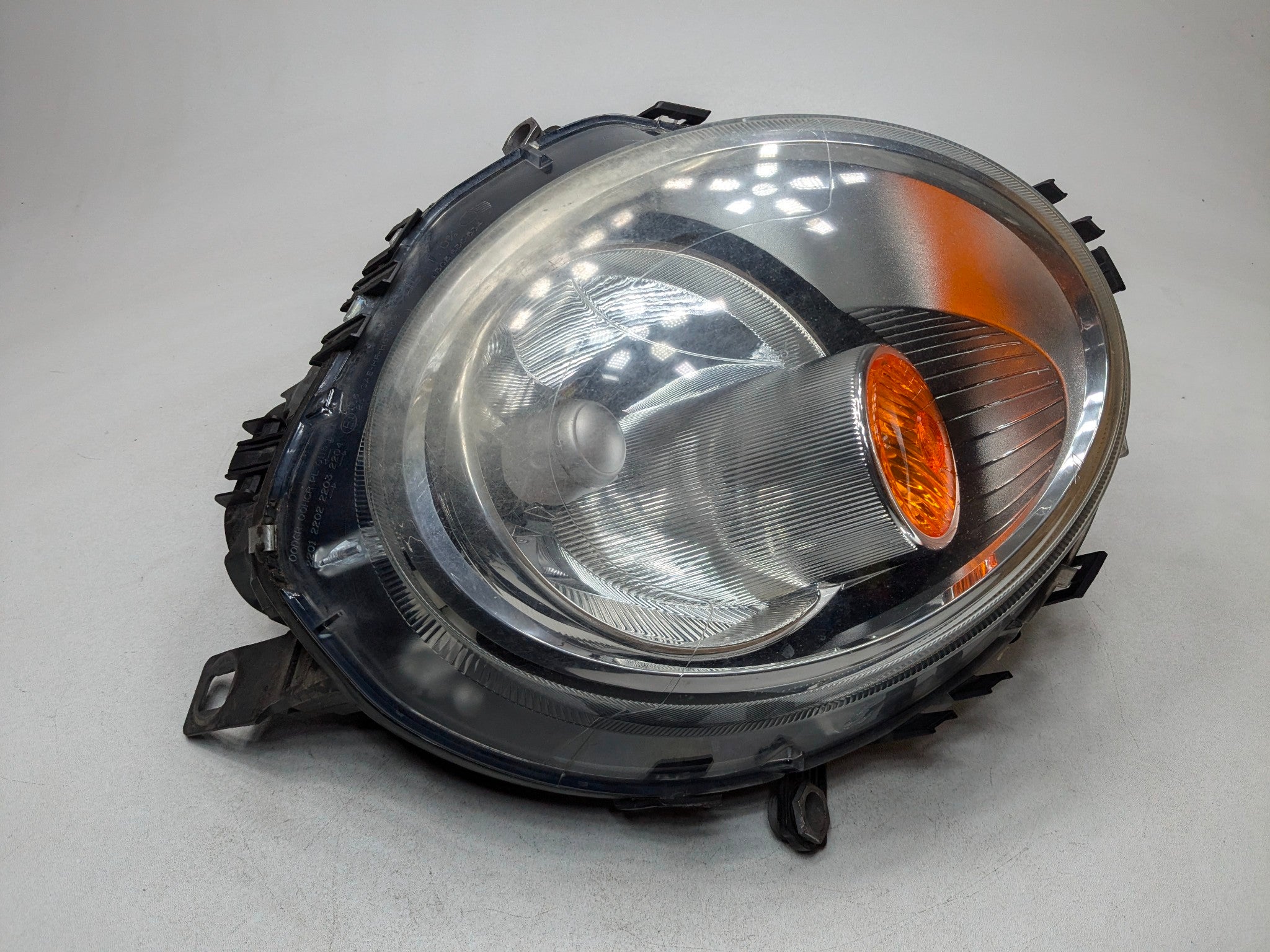 2011 - 2013 MINI COOPER OEM RIGHT PASSENGER SIDE HEADLIGHT LAMP HALOGEN
