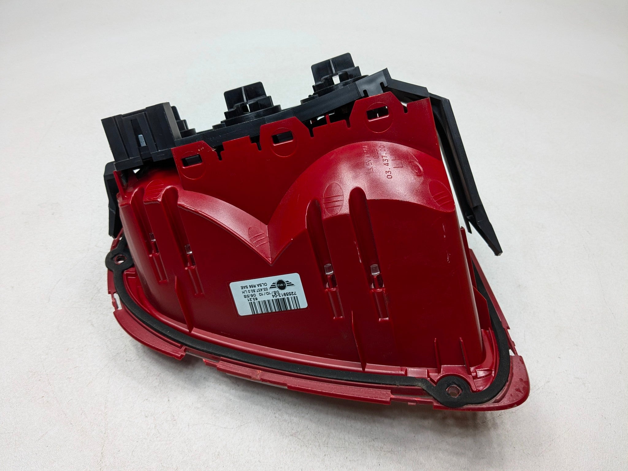 2011 - 2013 MINI COOPER OEM TAIL LIGHT ASSEMBLY REAR LEFT DRIVER SIDE