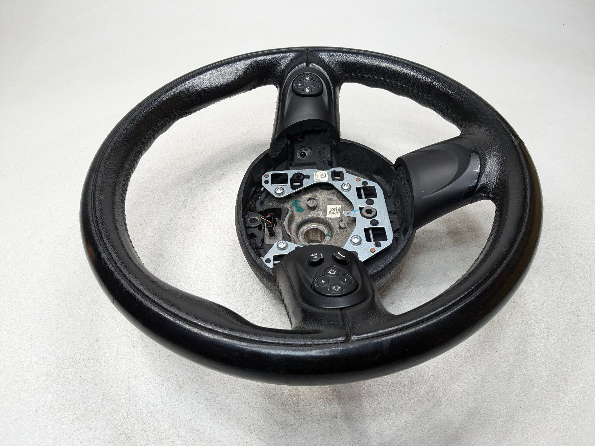 2011 - 2013 MINI COOPER OEM STEERING WHEEL WITH MULTIFUNCTIONAL CONTROL SWITCH