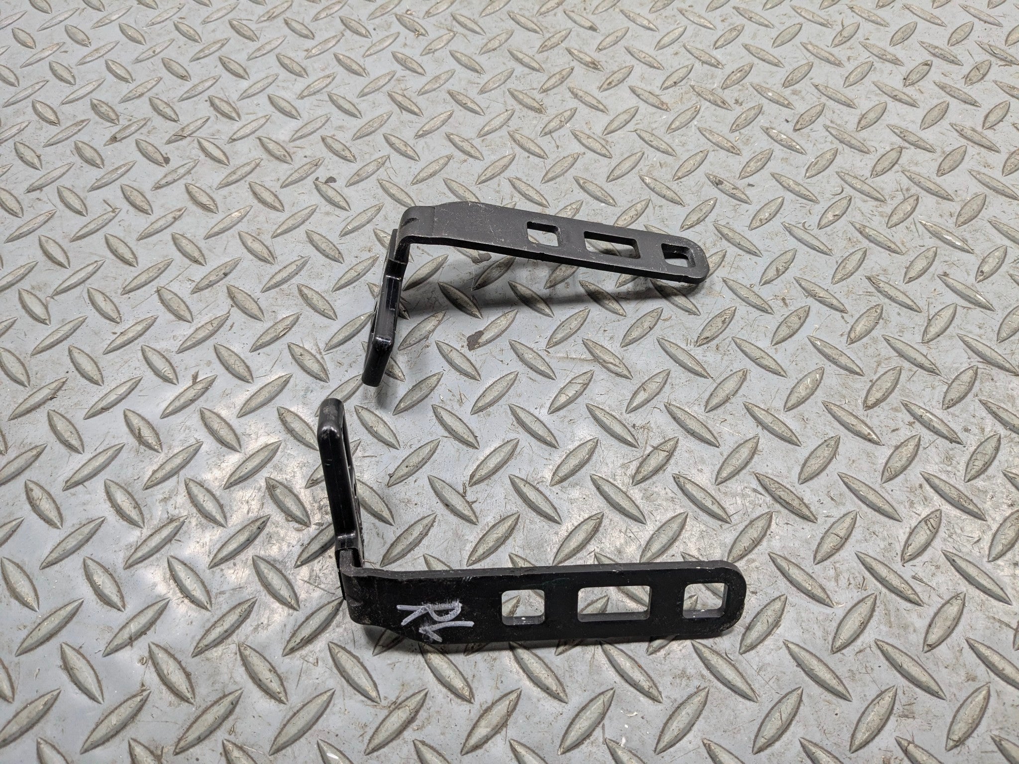 2011 - 2013 MINI COOPER OEM GATE HINGES SET TRUNK LID REAR LEFT AND RIGHT SIDE