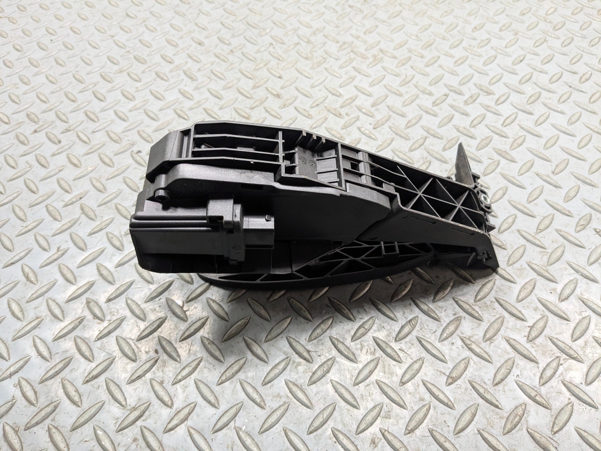 2011 - 2013 MINI COOPER OEM ACCELERATOR PEDAL SENSOR BLACK GAS THROTTLE