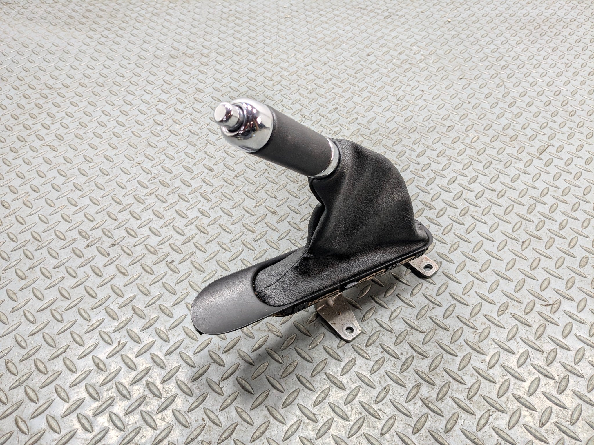 2011 - 2013 MINI COOPER OEM EMERGENCY PARKING BRAKE STOP HANDLE LEVER ASSEMBLY