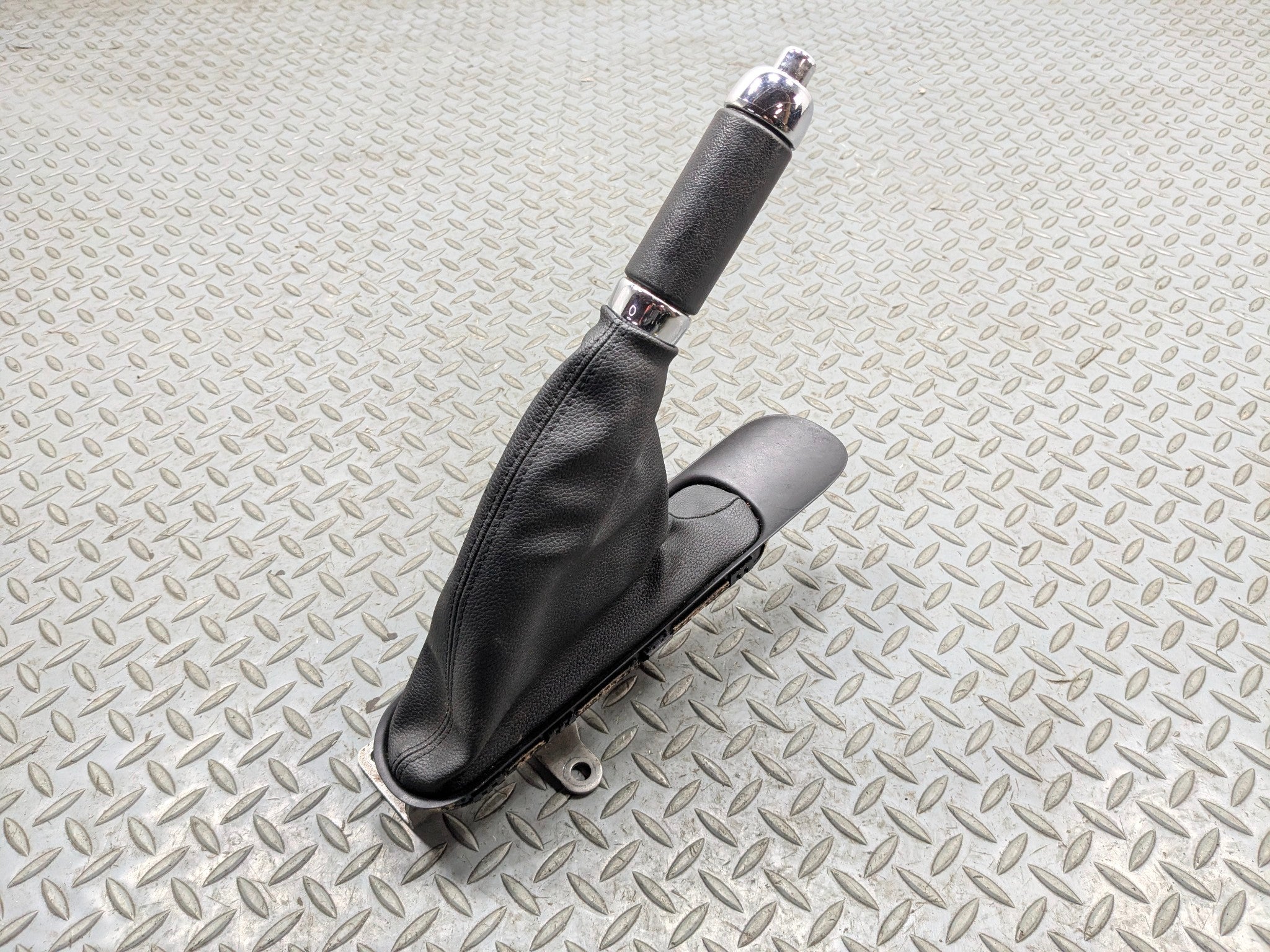 2011 - 2013 MINI COOPER OEM EMERGENCY PARKING BRAKE STOP HANDLE LEVER ASSEMBLY