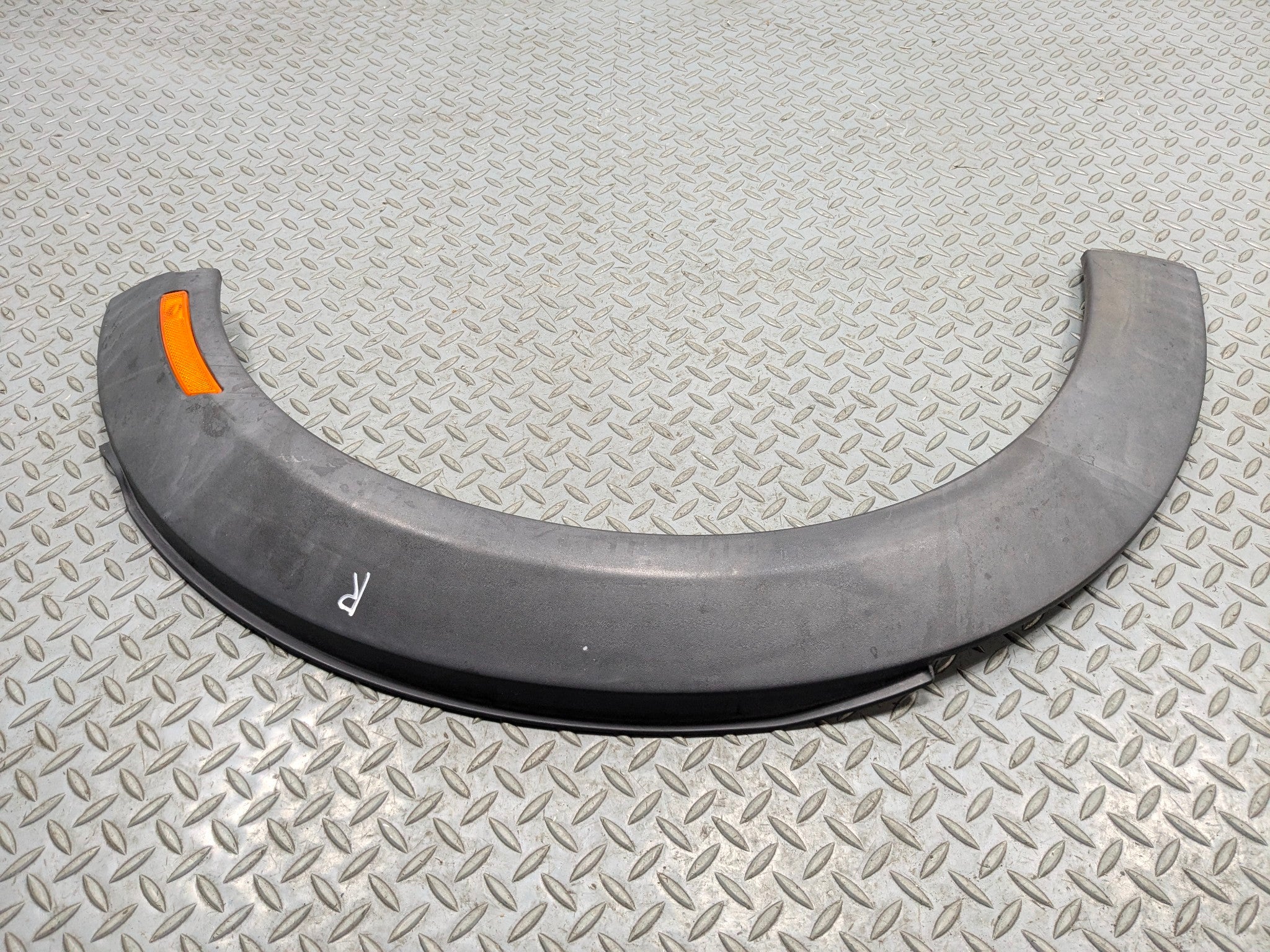2011 - 2013 MINI COOPER OEM FENDER FLARE BODY MOLDING TRIM FRONT RIGHT SIDE