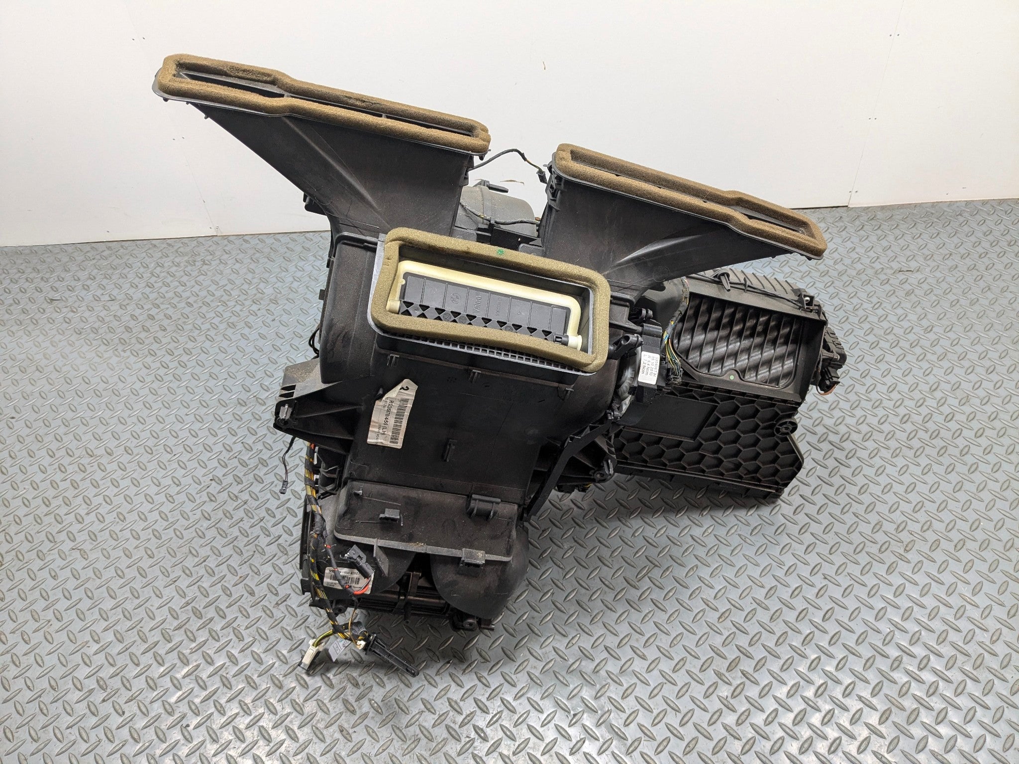 2011 - 2013 MINI COOPER OEM HVAC HEATER CORE BLOWER EVAPORATOR ASSEMBLY