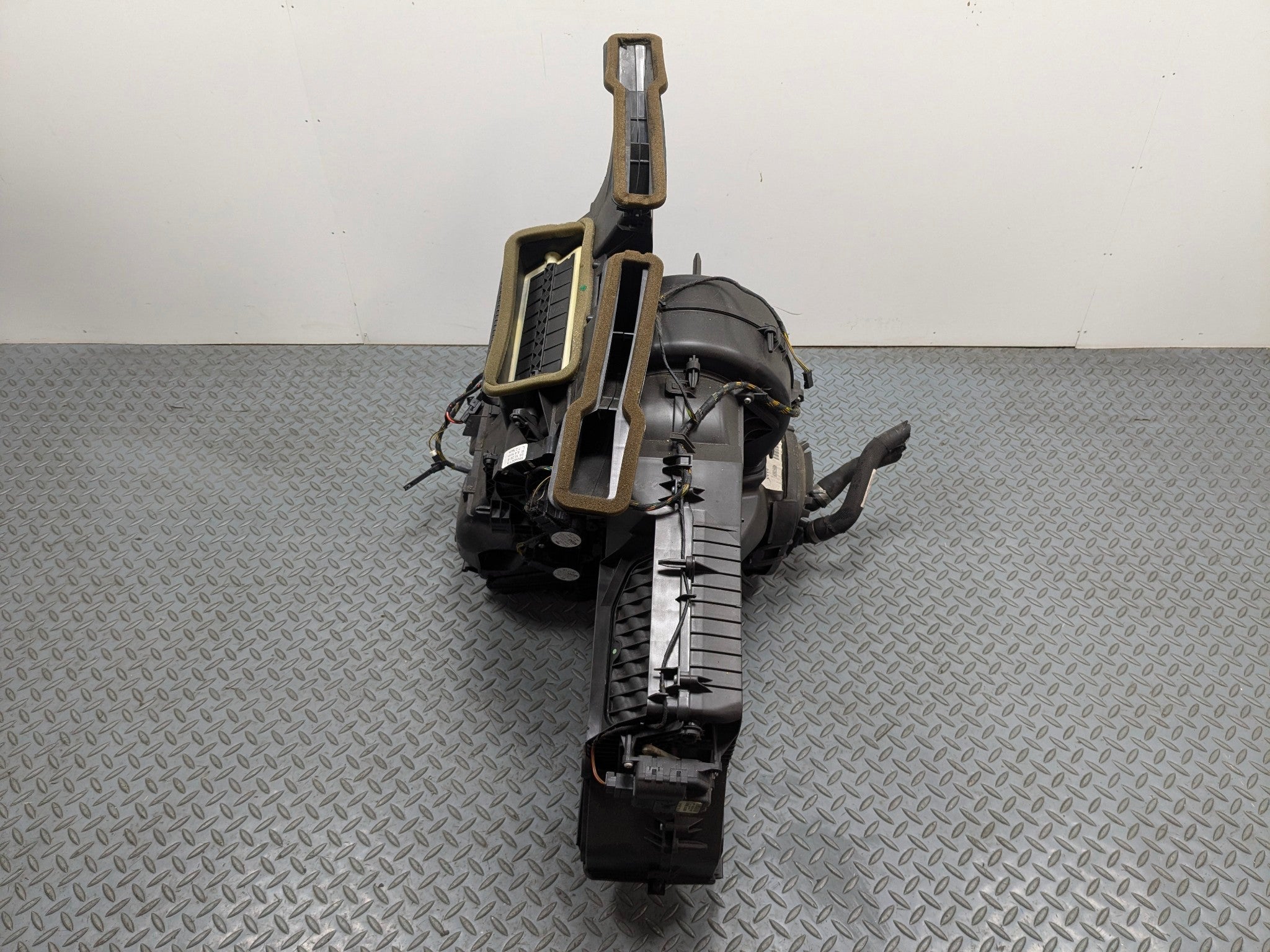 2011 - 2013 MINI COOPER OEM HVAC HEATER CORE BLOWER EVAPORATOR ASSEMBLY