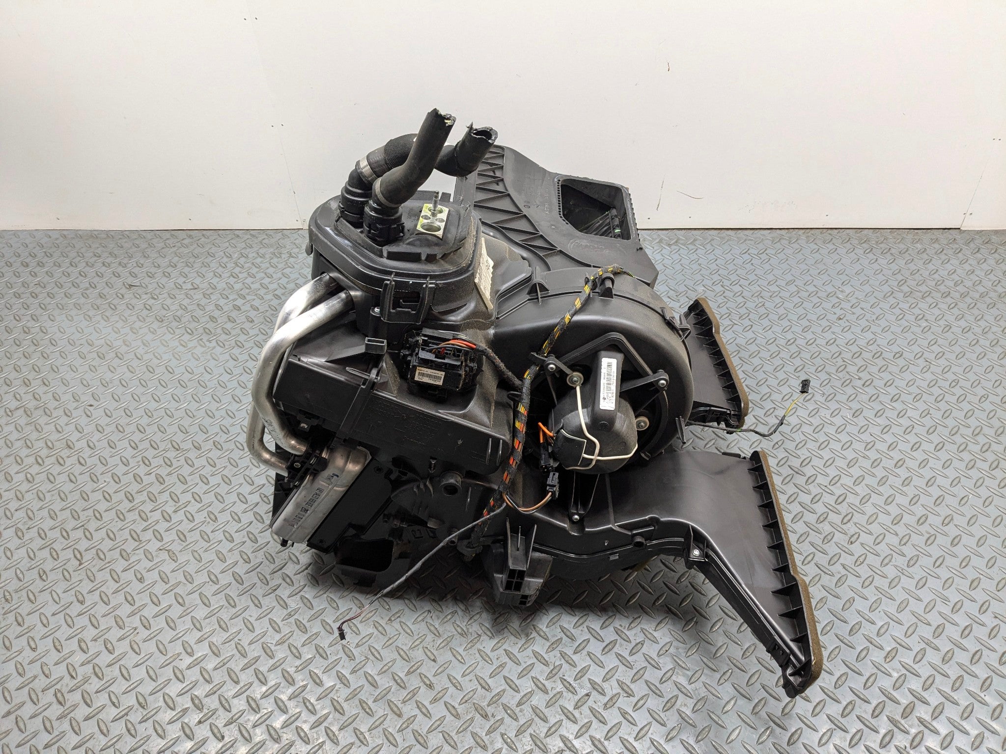 2011 - 2013 MINI COOPER OEM HVAC HEATER CORE BLOWER EVAPORATOR ASSEMBLY