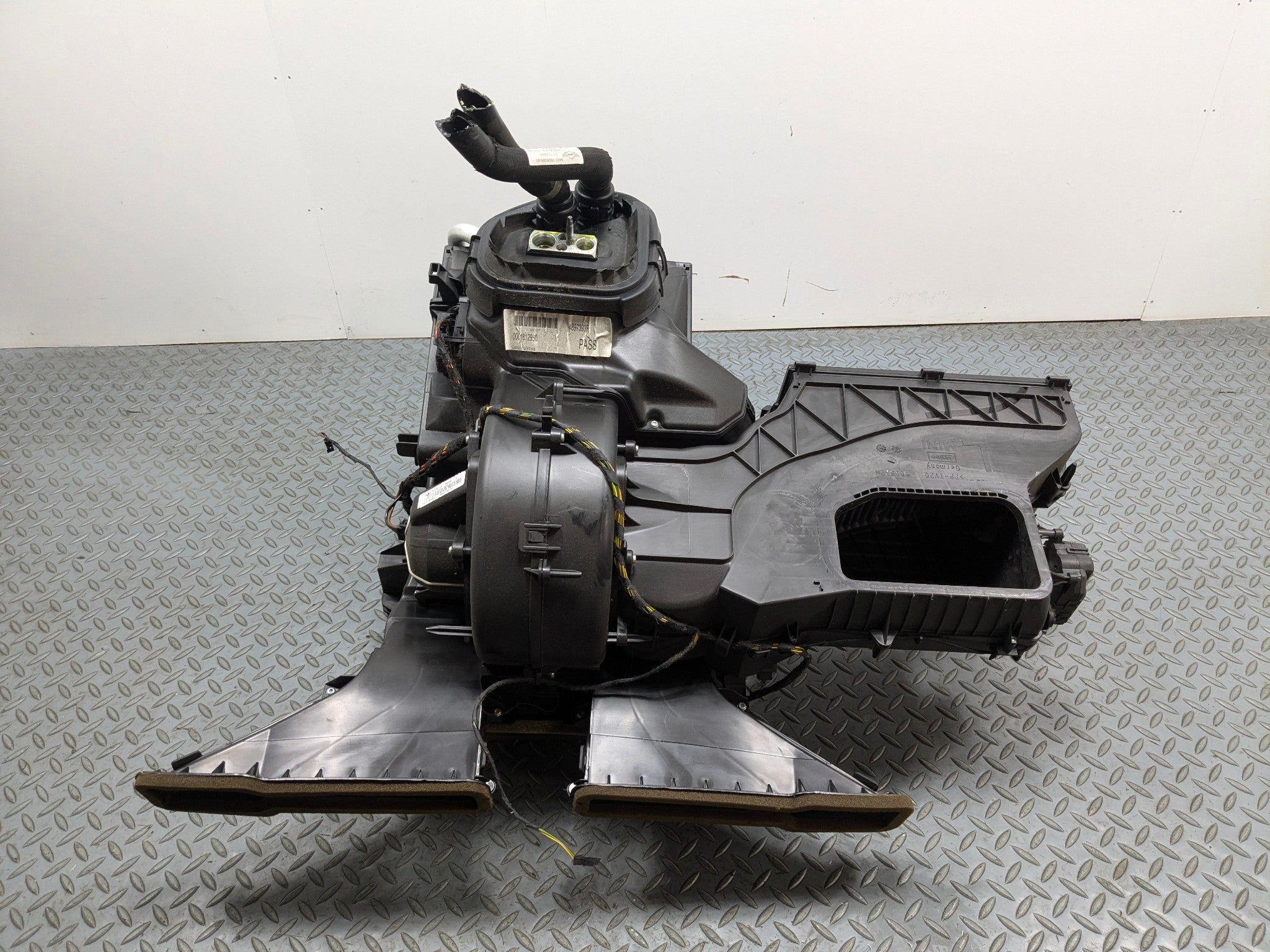 2011 - 2013 MINI COOPER OEM HVAC HEATER CORE BLOWER EVAPORATOR ASSEMBLY