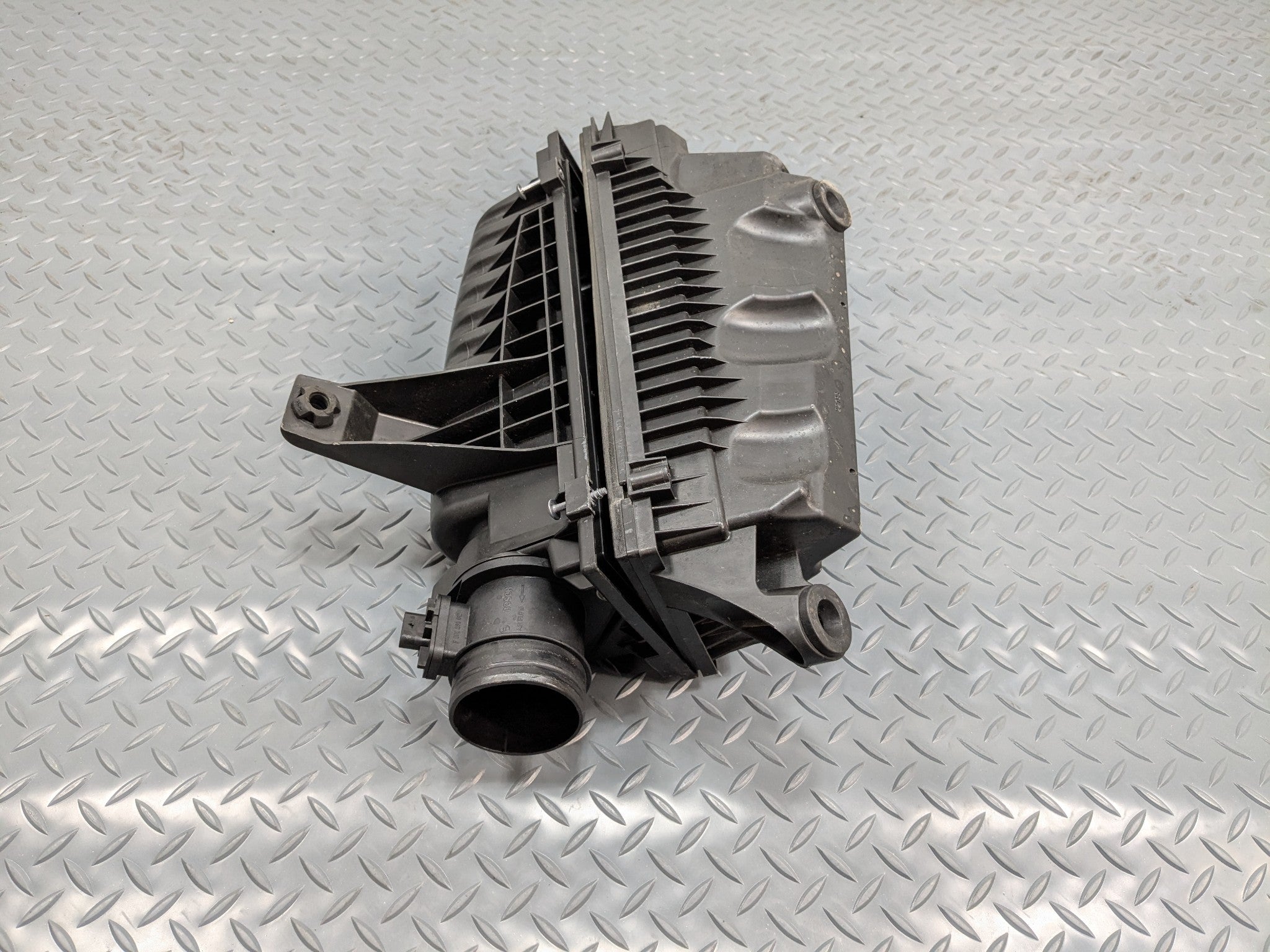 2011 - 2013 MINI COOPER OEM AIR CLEANER FILTER INTAKE BOX HOUSING ASSEMBLY