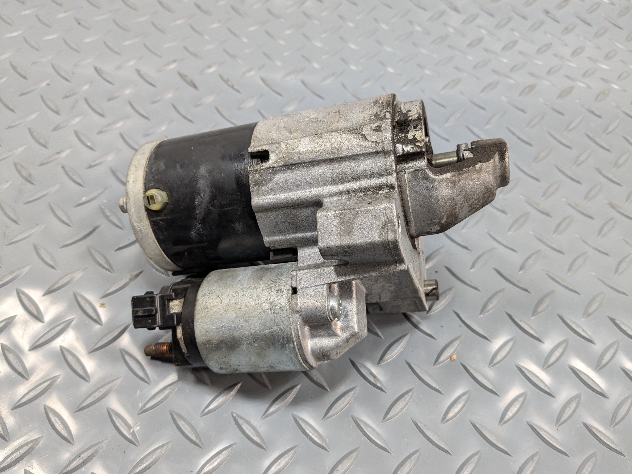 2011 - 2013 MINI COOPER OEM ENGINE STARTER MOTOR ASSEMBLY