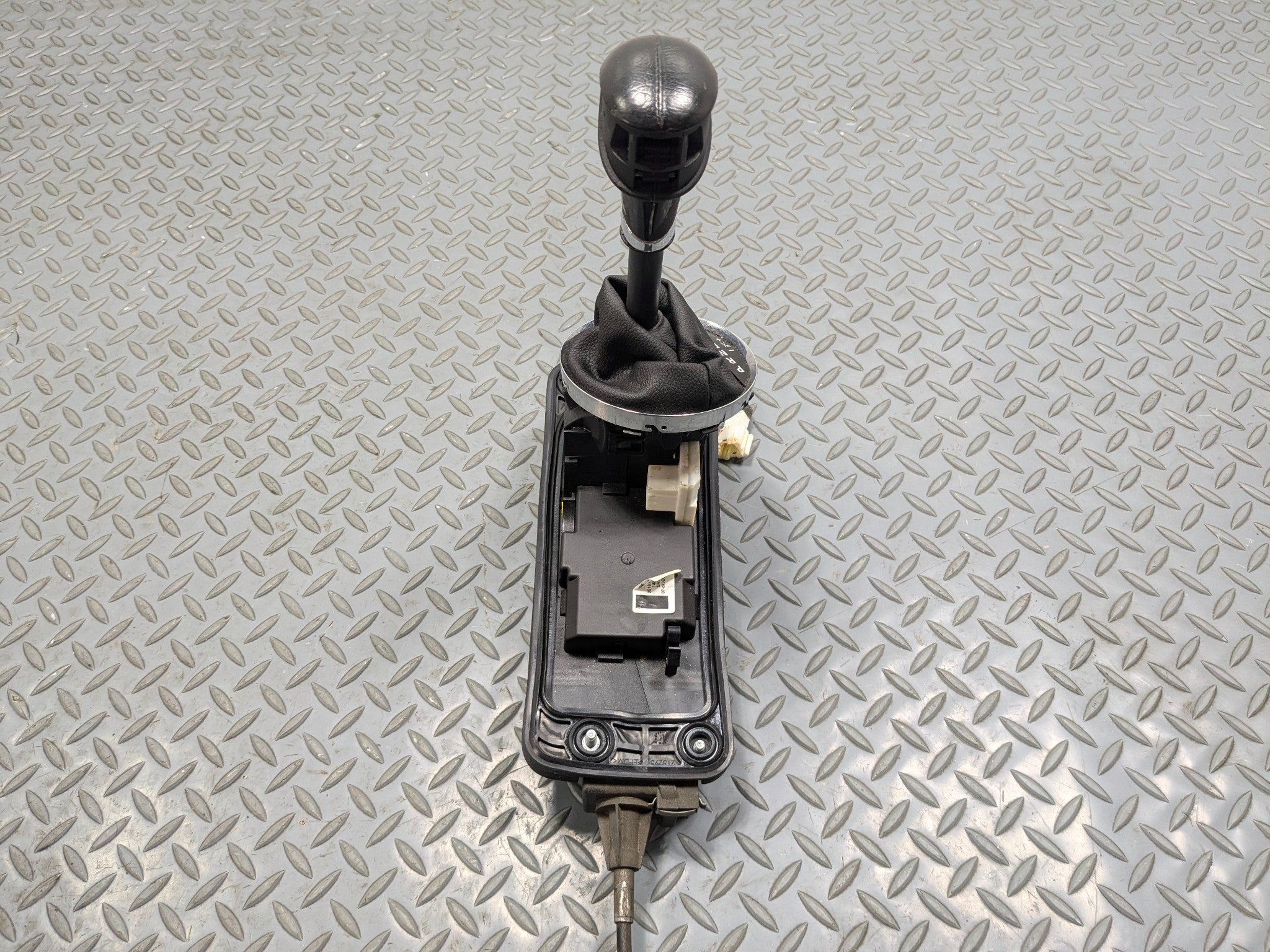 2011 - 2013 MINI COOPER OEM GEAR SELECTOR FLOOR SHIFTER ASSEMBLY