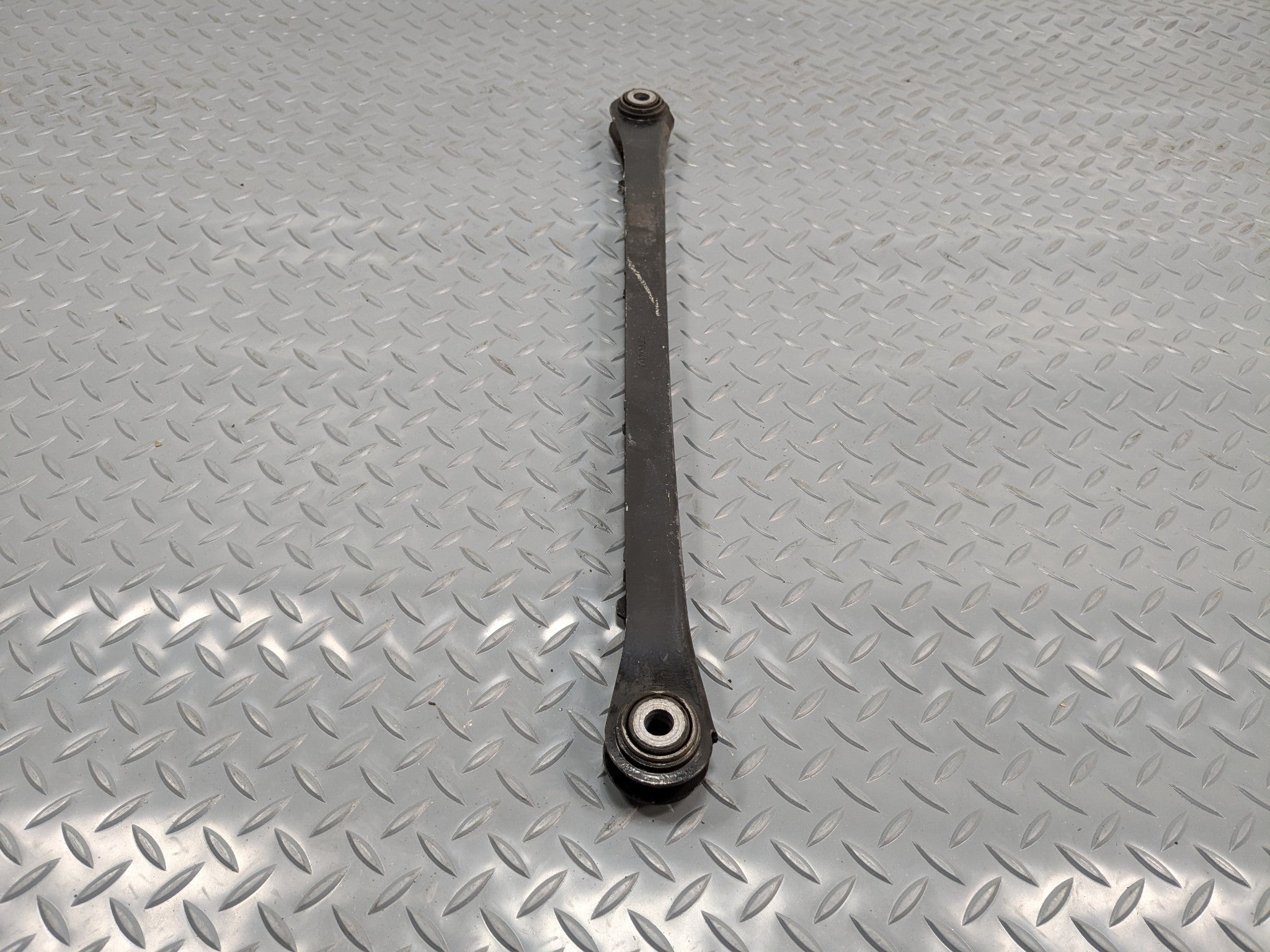2011 - 2013 MINI COOPER OEM LOWER CONTROL ARM REAR RIGHT PASSENGER SIDE