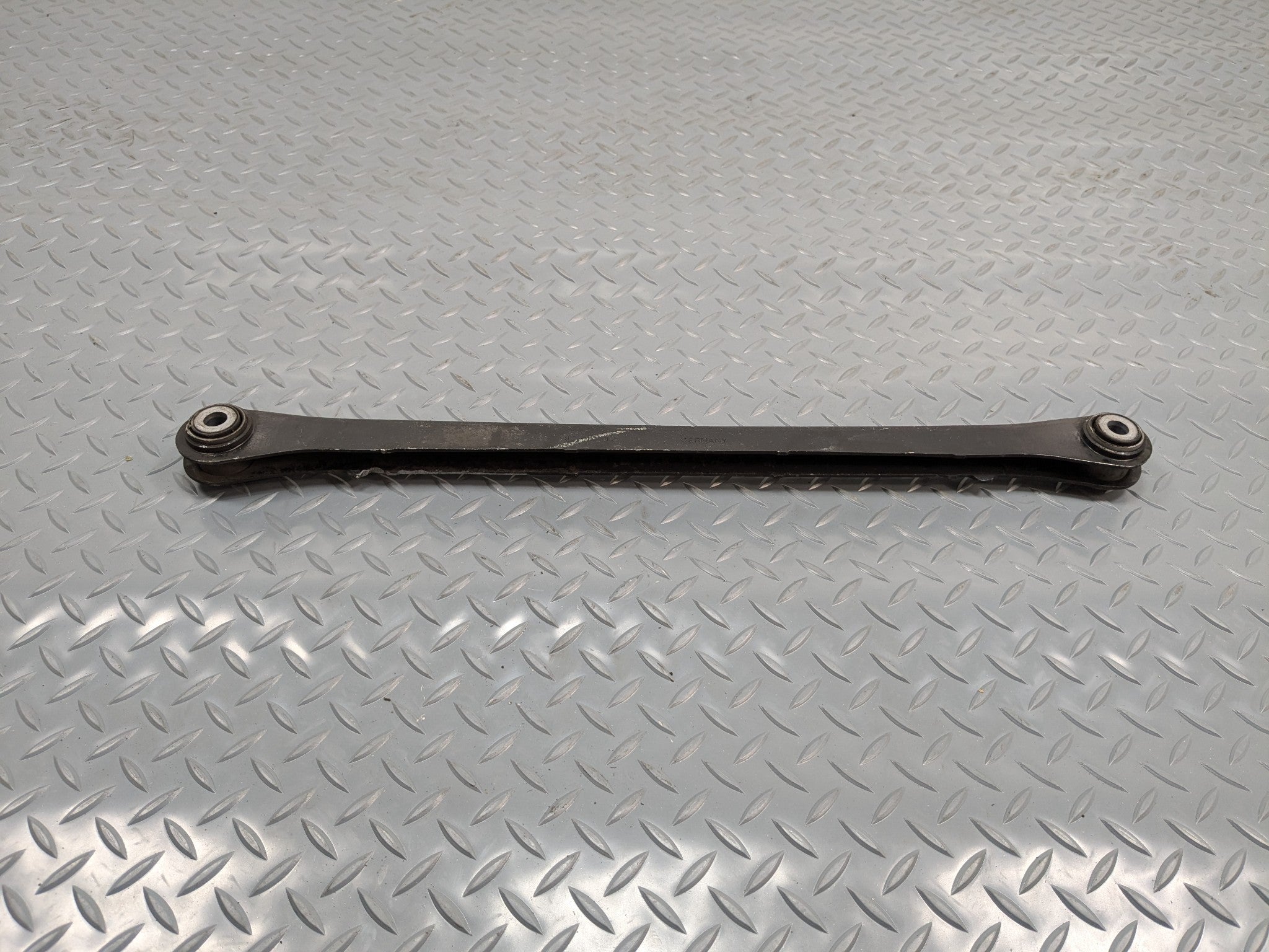 2011 - 2013 MINI COOPER OEM LOWER CONTROL ARM REAR RIGHT PASSENGER SIDE