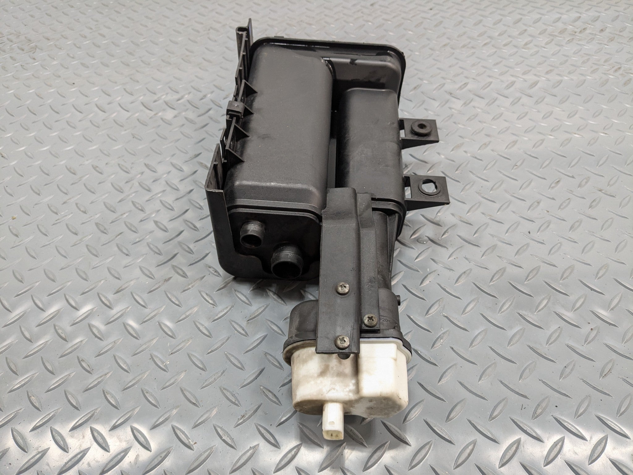 2011 - 2013 MINI COOPER OEM FUEL EVAPORATOR CANISTER CHARCOAL VAPOR ASSEMBLY