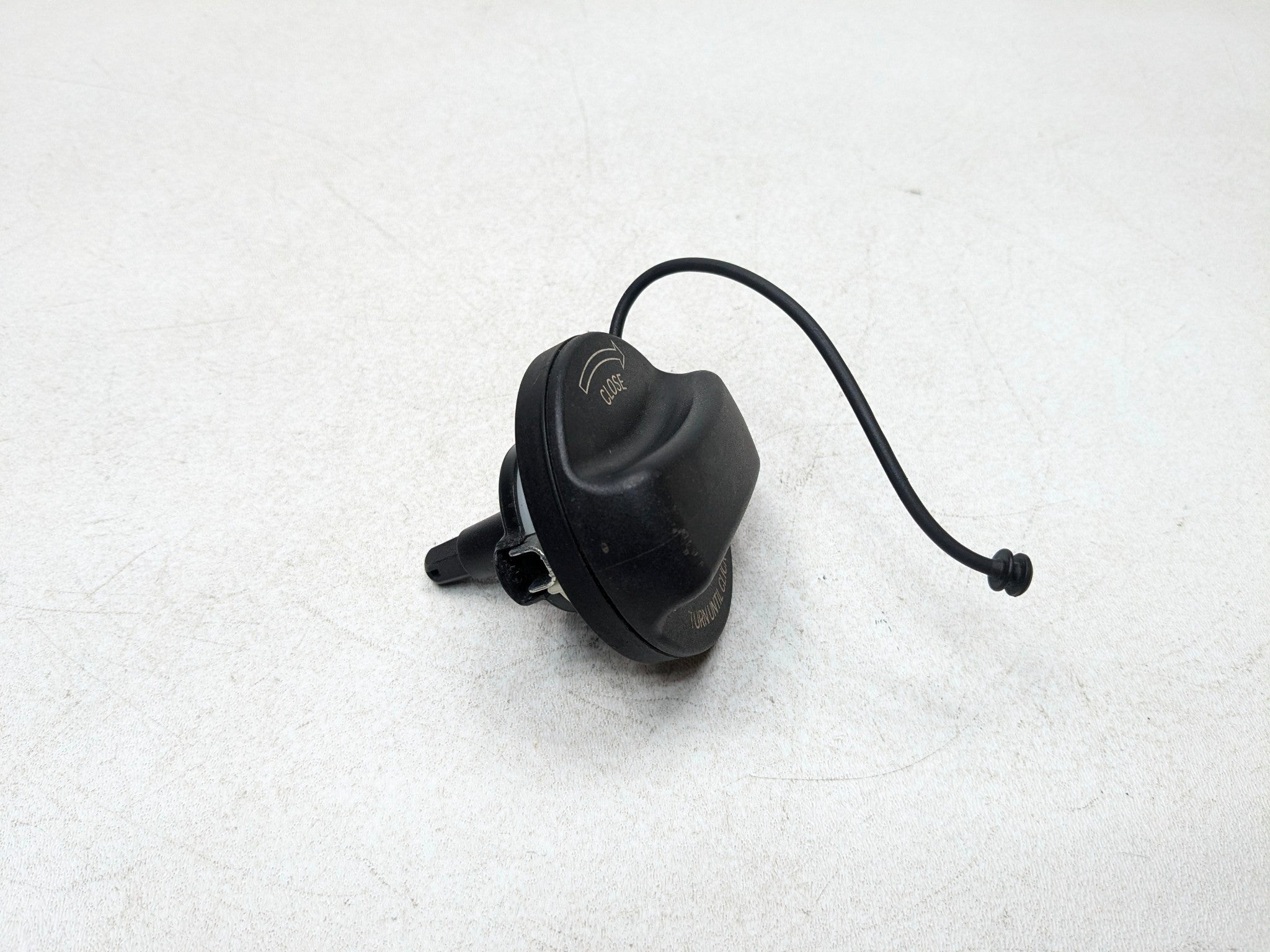 2011 - 2013 MINI COOPER OEM FUEL GAS RESERVOIR TANK FILLER CAP BLACK