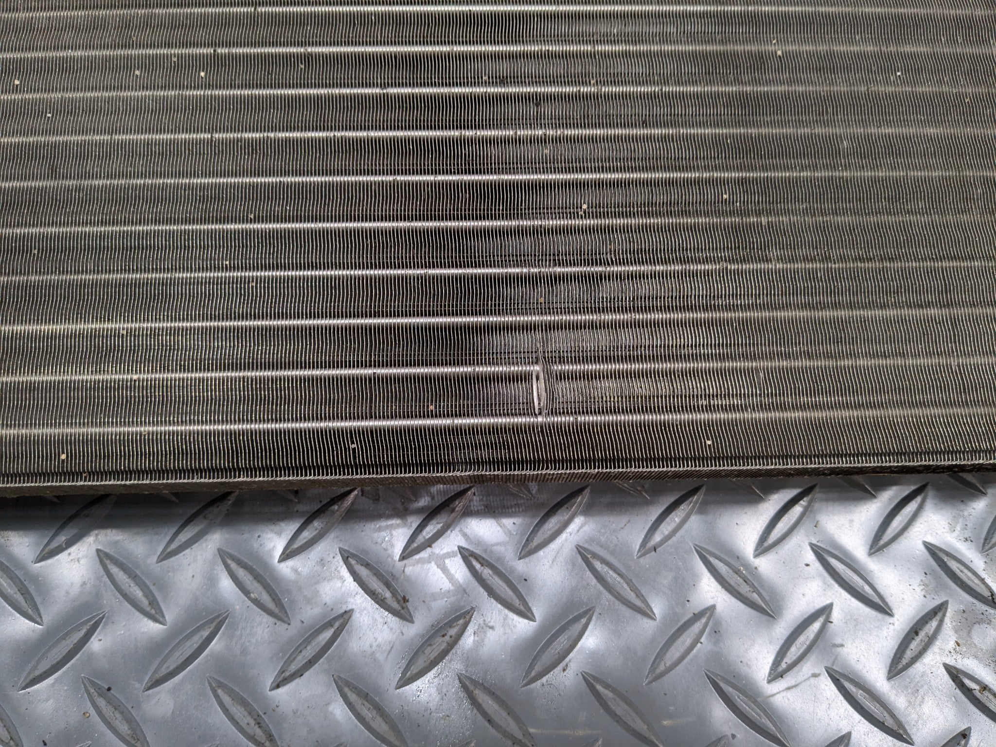 2011 - 2013 MINI COOPER OEM ENGINE MOTOR COOLING RADIATOR