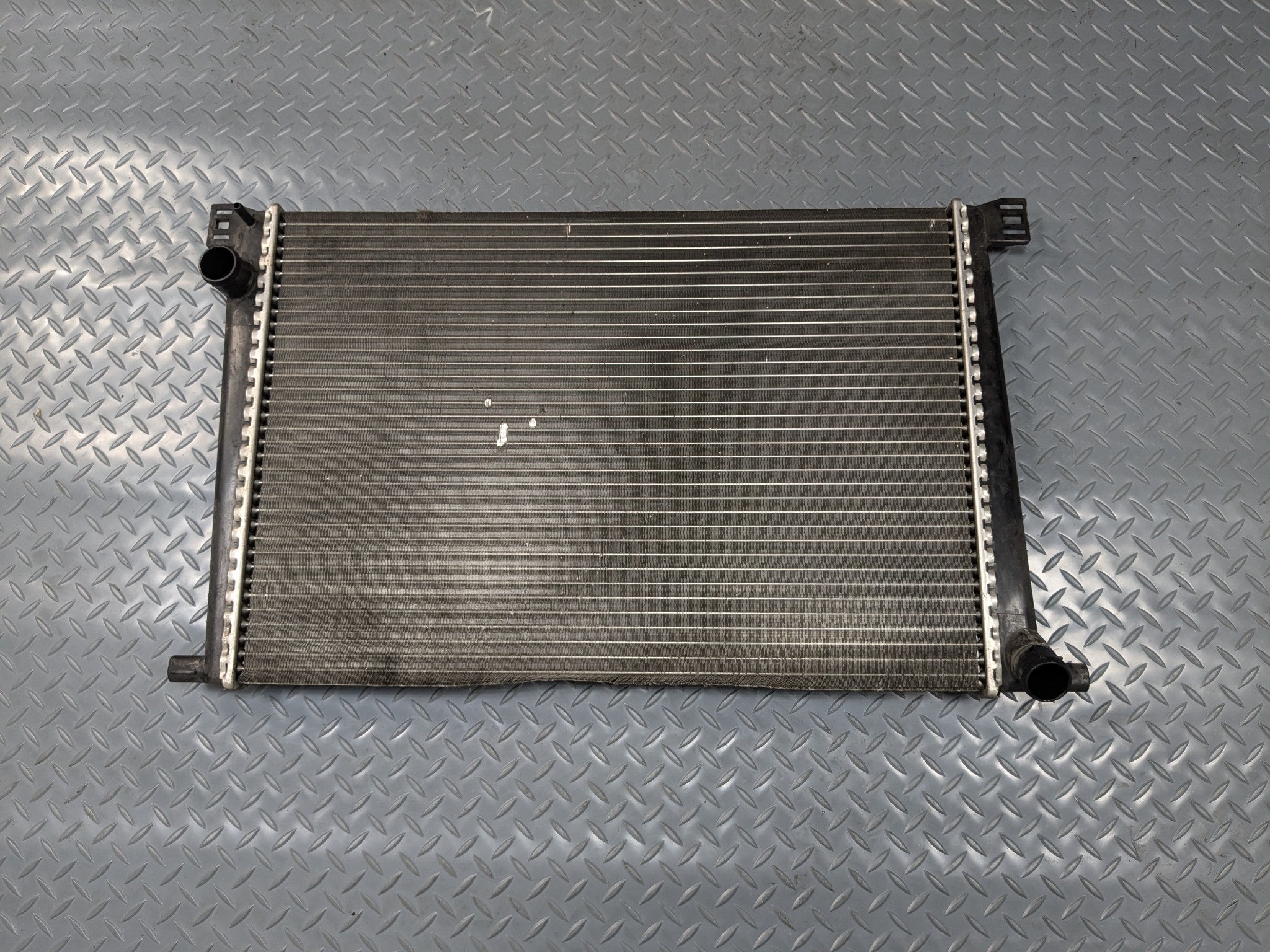 2011 - 2013 MINI COOPER OEM ENGINE MOTOR COOLING RADIATOR