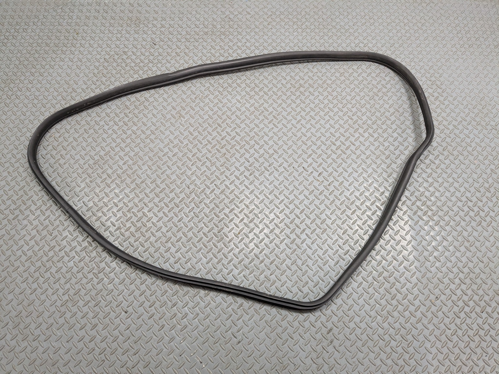 2008 - 2011 BMW X6 OEM DOOR SEAL WEATHER STRIPPING RUBBER REAR LEFT DRIVER SIDE