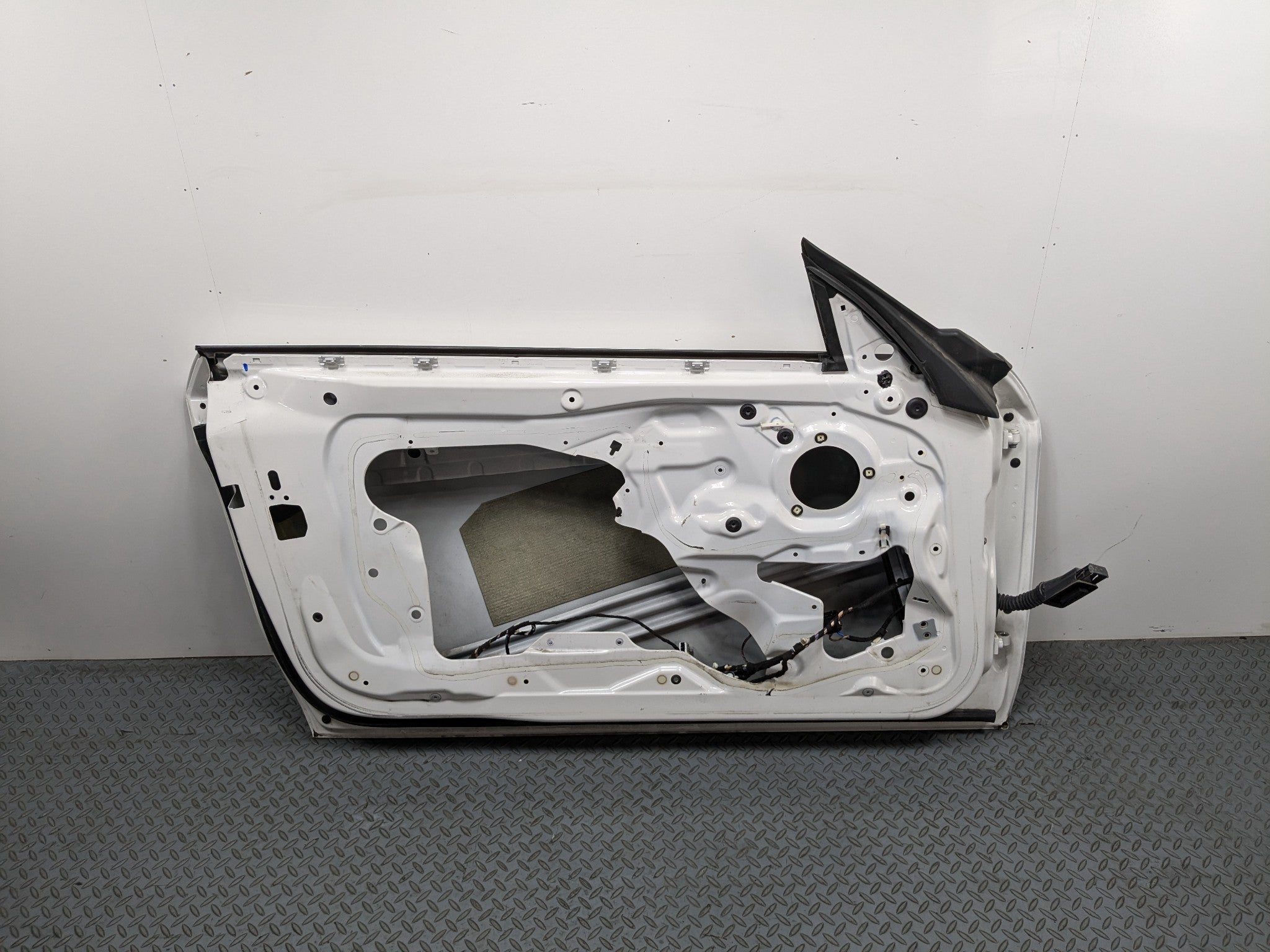 2014 - 2016 BMW 228I OEM DOOR SHELL PANEL ALPINE WHITE FRONT LEFT DRIVER SIDE