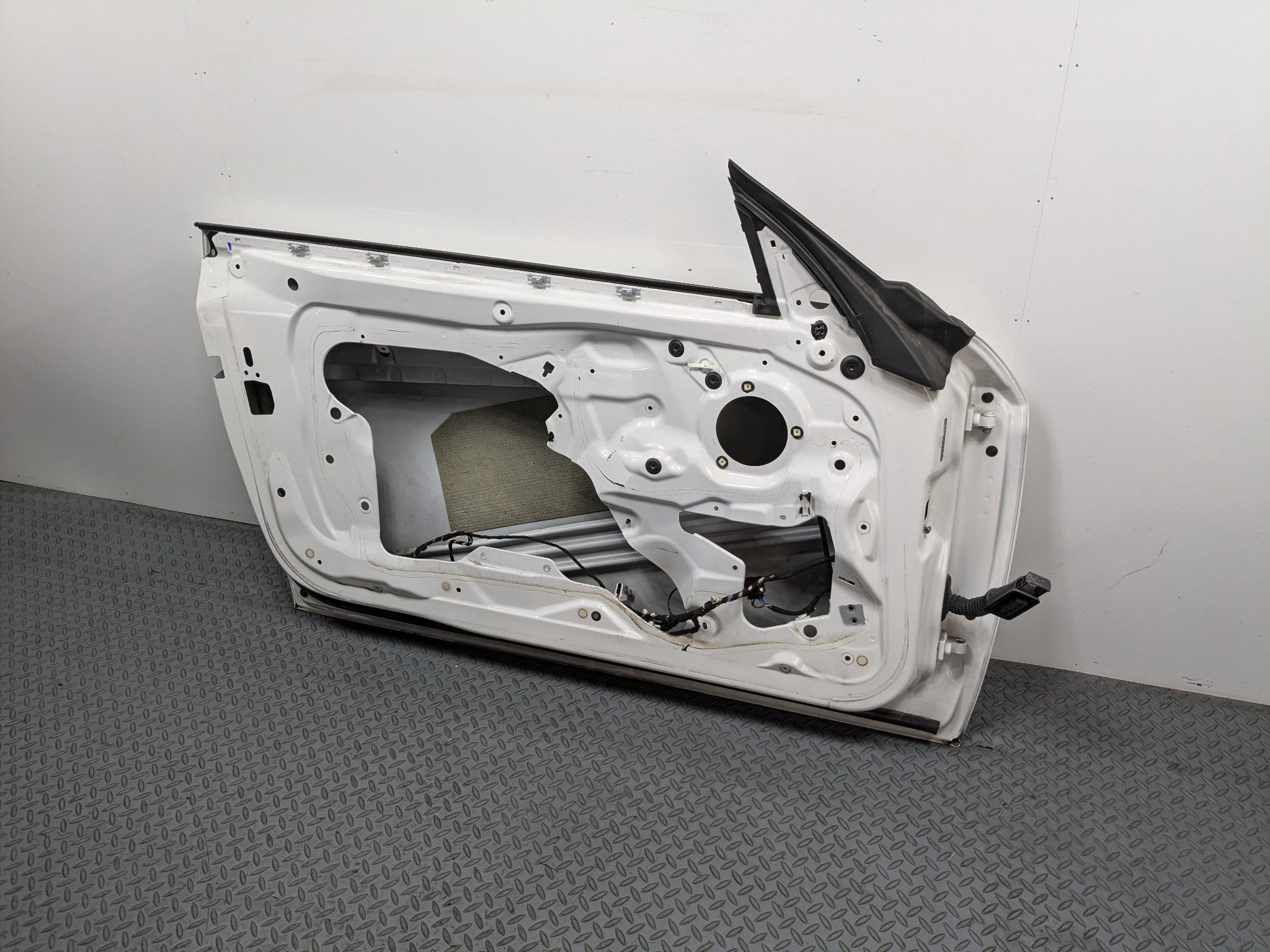 2014 - 2016 BMW 228I OEM DOOR SHELL PANEL ALPINE WHITE FRONT LEFT DRIVER SIDE