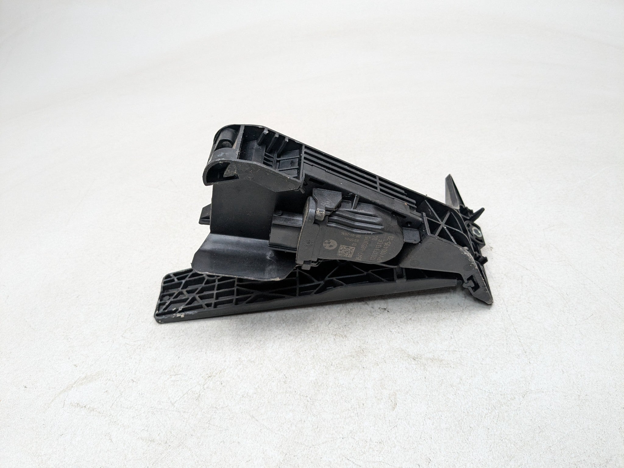 2014 - 2016 BMW 228I OEM GAS THROTTLE ACCELERATOR PEDAL BLACK WITH SENSOR
