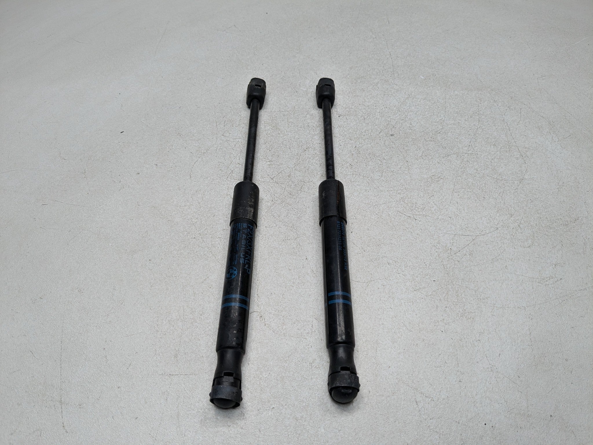 2014 - 2016 BMW 228I OEM HOOD LIFT SUPPORT STRUT SHOCK FRONT SET