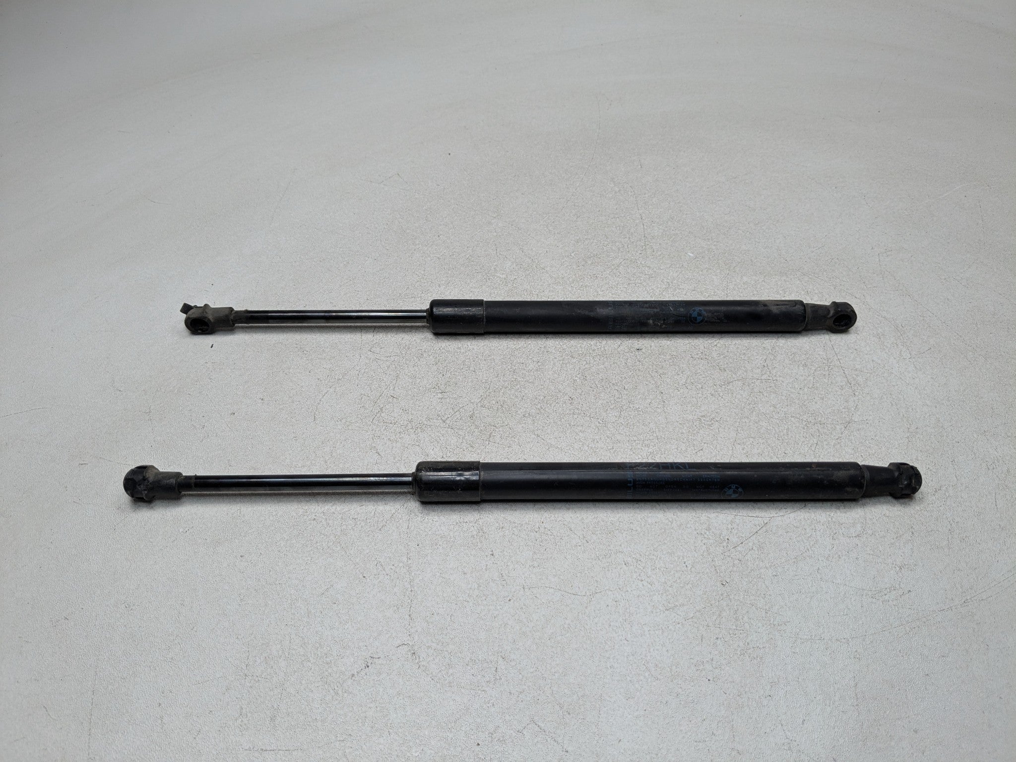 2014 - 2016 BMW 228I OEM TRUNK LID HINGE SHOCK SUPPORT STRUT SET