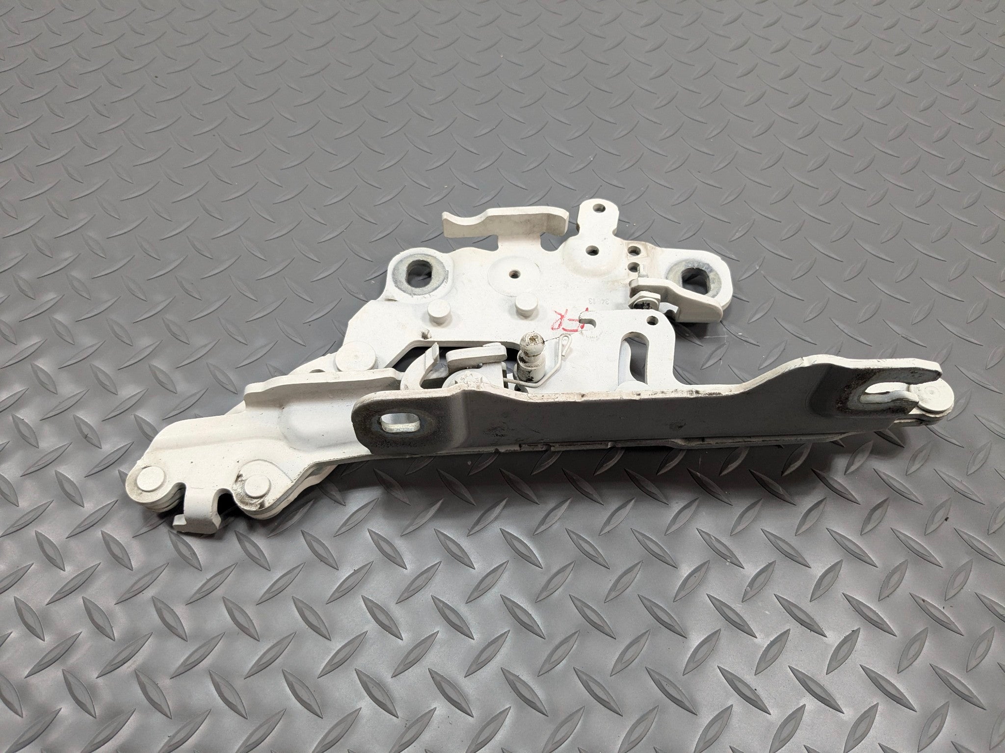 2014 - 2016 BMW 228I OEM HOOD HINGE SUPPORT BRACKET FRONT RIGHT PASSENGER SIDE