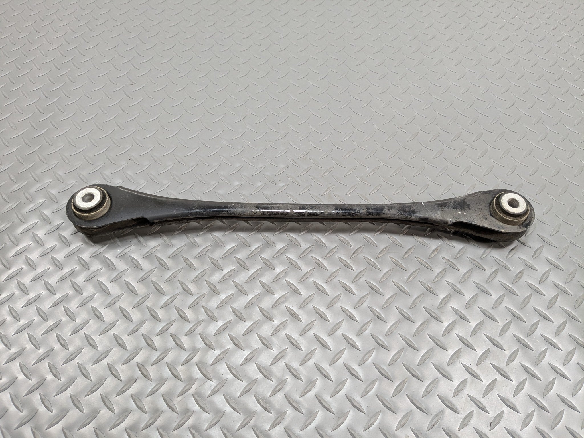 2014 - 2016 BMW 228I OEM LOWER CONTROL ARM REAR RIGHT SIDE