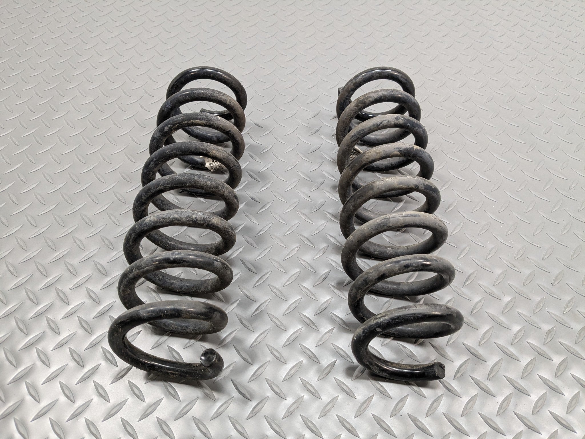 2014 - 2016 BMW 228I OEM SUSPENSION AIR COIL SPRING PAIR REAR LEFT AND RIGHT
