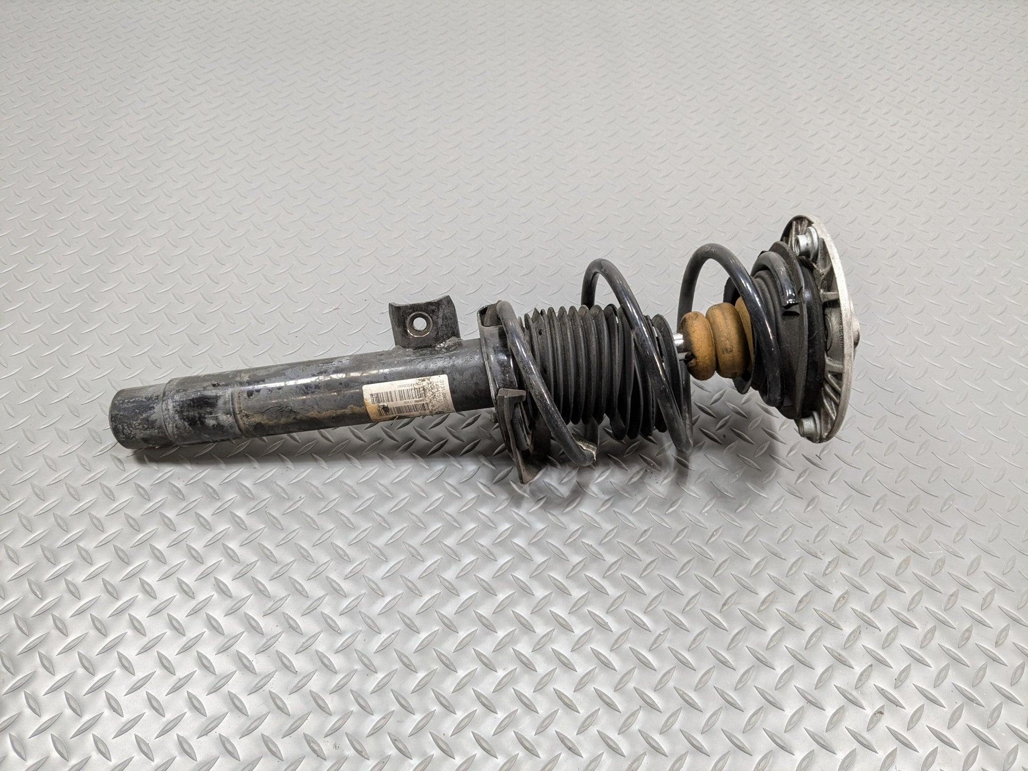 2014 - 2016 BMW 228I OEM SHOCK ABSORBER STRUT ASSEMBLY FRONT RIGHT PASSENGER