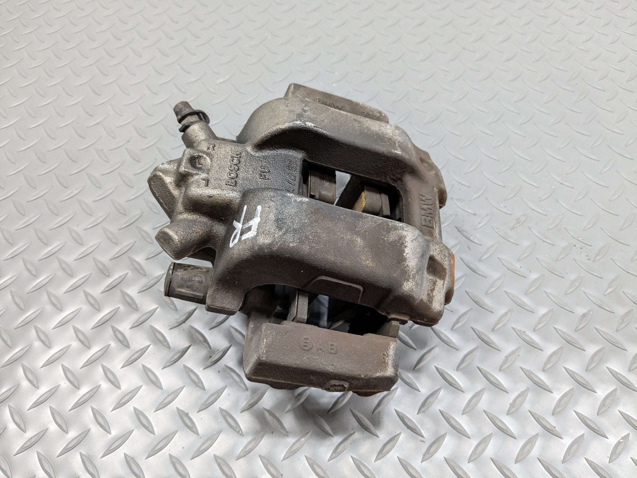 2014 - 2016 BMW 228I OEM BRAKE CALIPER ASSEMBLY FRONT RIGHT PASSENGER SIDE