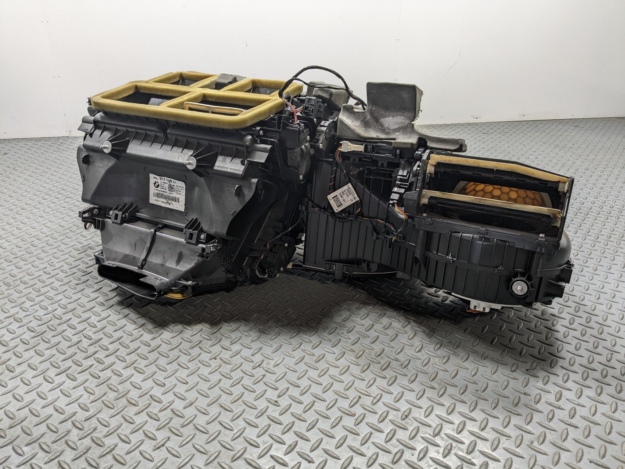 2014 - 2016 BMW 228I OEM HVAC AC BLOWER HEATER CORE UNIT HOUSING CASE ASSEMBLY