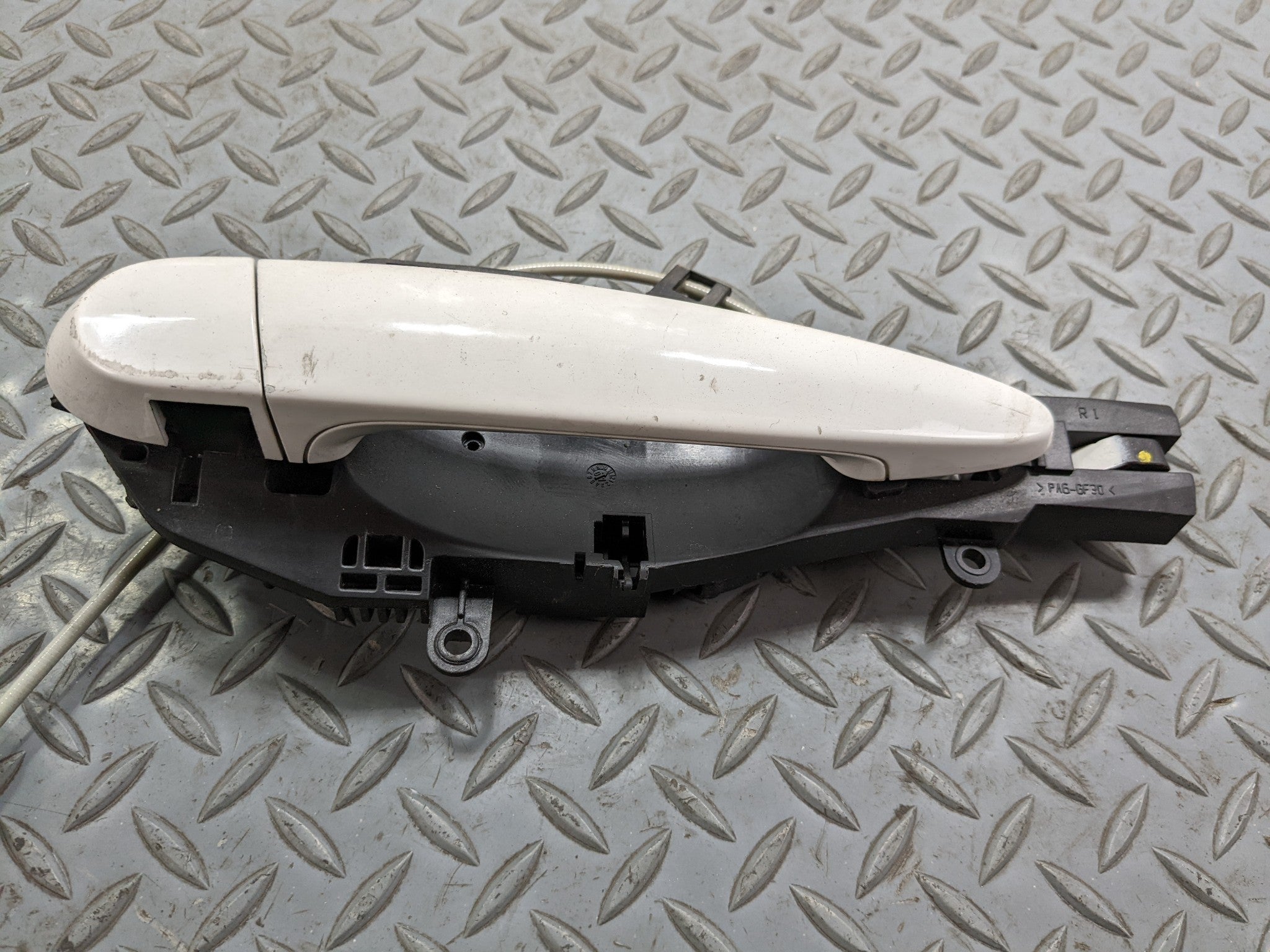 07 - 08 BMW 328I OEM EXTERIOR DOOR HANDLE ASSEMBLY FRONT RIGHT PASSENGER SIDE