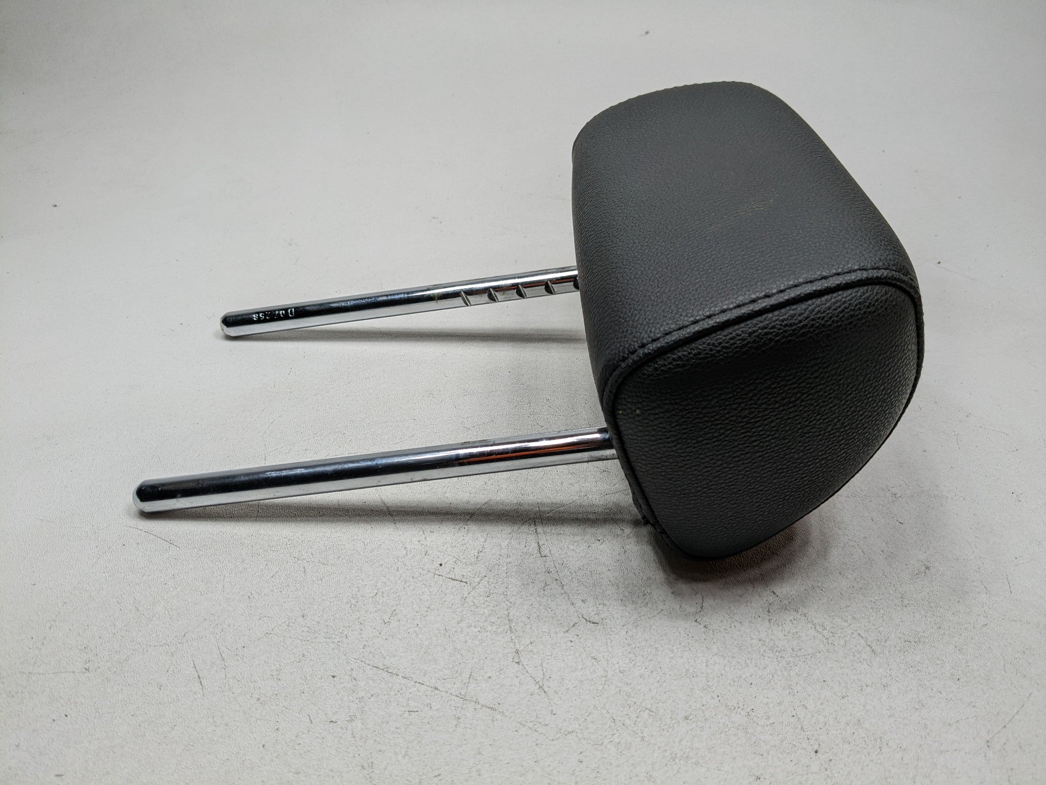 07 - 08 BMW 328I OEM HEADREST ASSEMBLY REAR RIGHT PASSENGER  SIDE BLACK LEATHER