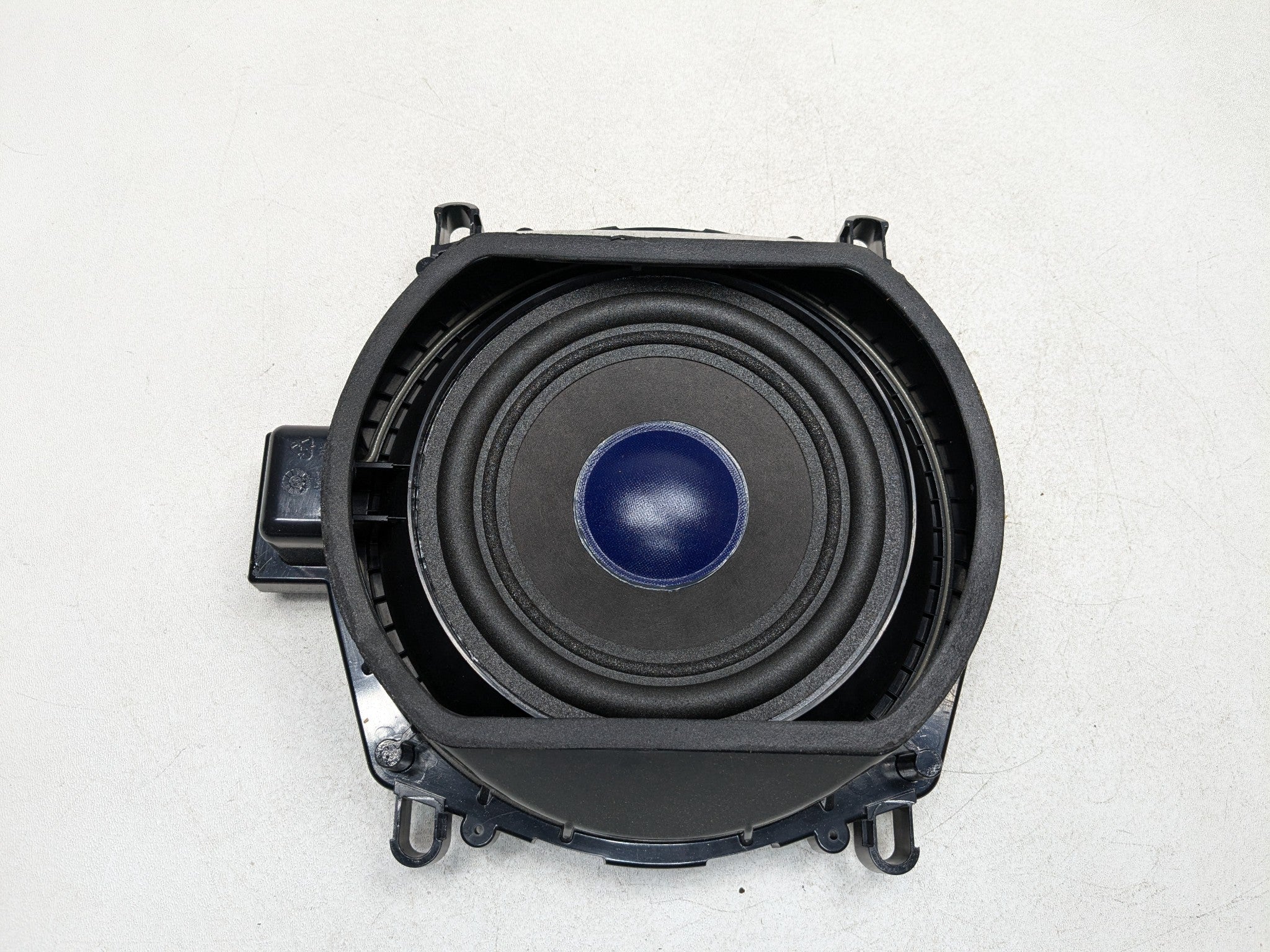 07 - 10 BMW X5 OEM SUBWOOFER SPEAKER AUDIO BASSBOX RIGHT PASSENGER SIDE FLOOR