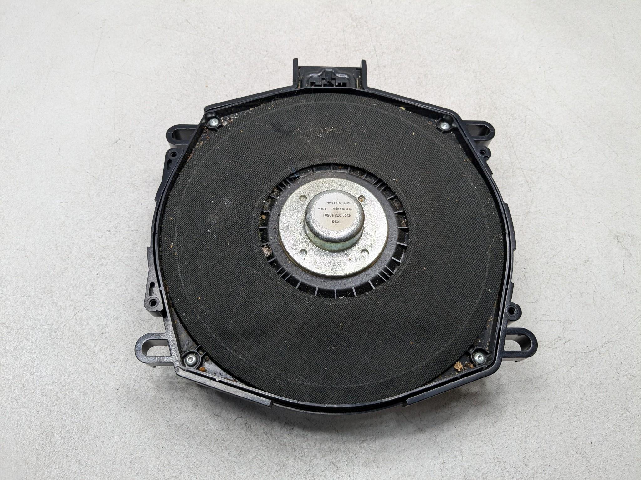 07 - 10 BMW X5 OEM SUBWOOFER SPEAKER AUDIO BASSBOX RIGHT PASSENGER SIDE FLOOR