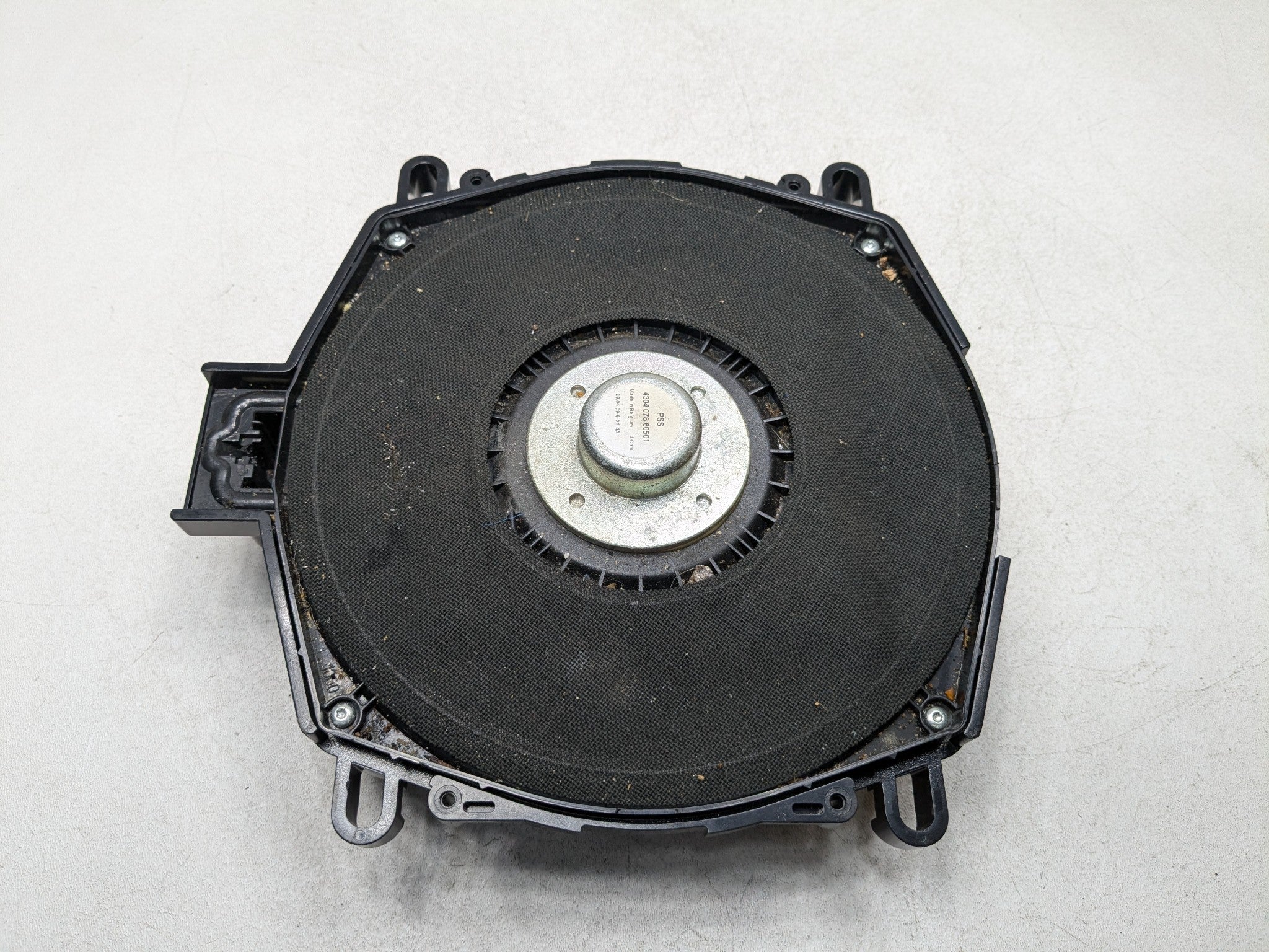 07 - 10 BMW X5 OEM SUBWOOFER SPEAKER AUDIO BASSBOX RIGHT PASSENGER SIDE FLOOR